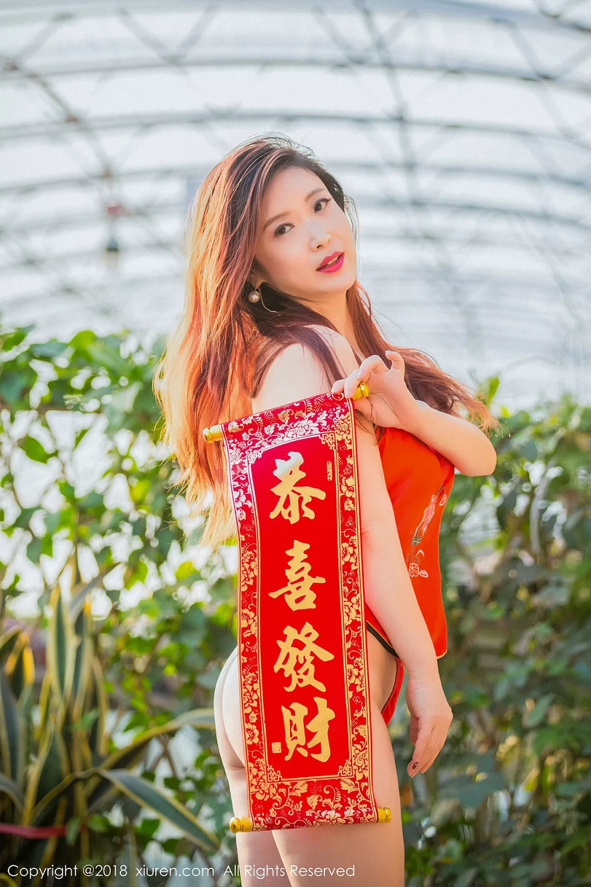 秀人集.com_[XiuRen秀人网]No.887_嫩模西希白兔新年祝福主题户外大尺度露出白嫩肌肤诱惑写真43P