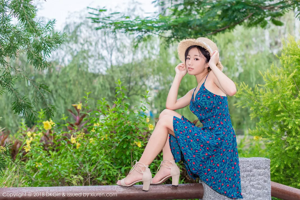 秀人集.com_[DKGirl御女郎]Vol.055_美乳女神苍井优香街拍特辑甜美草帽少女露背吊带裙性感写真53P