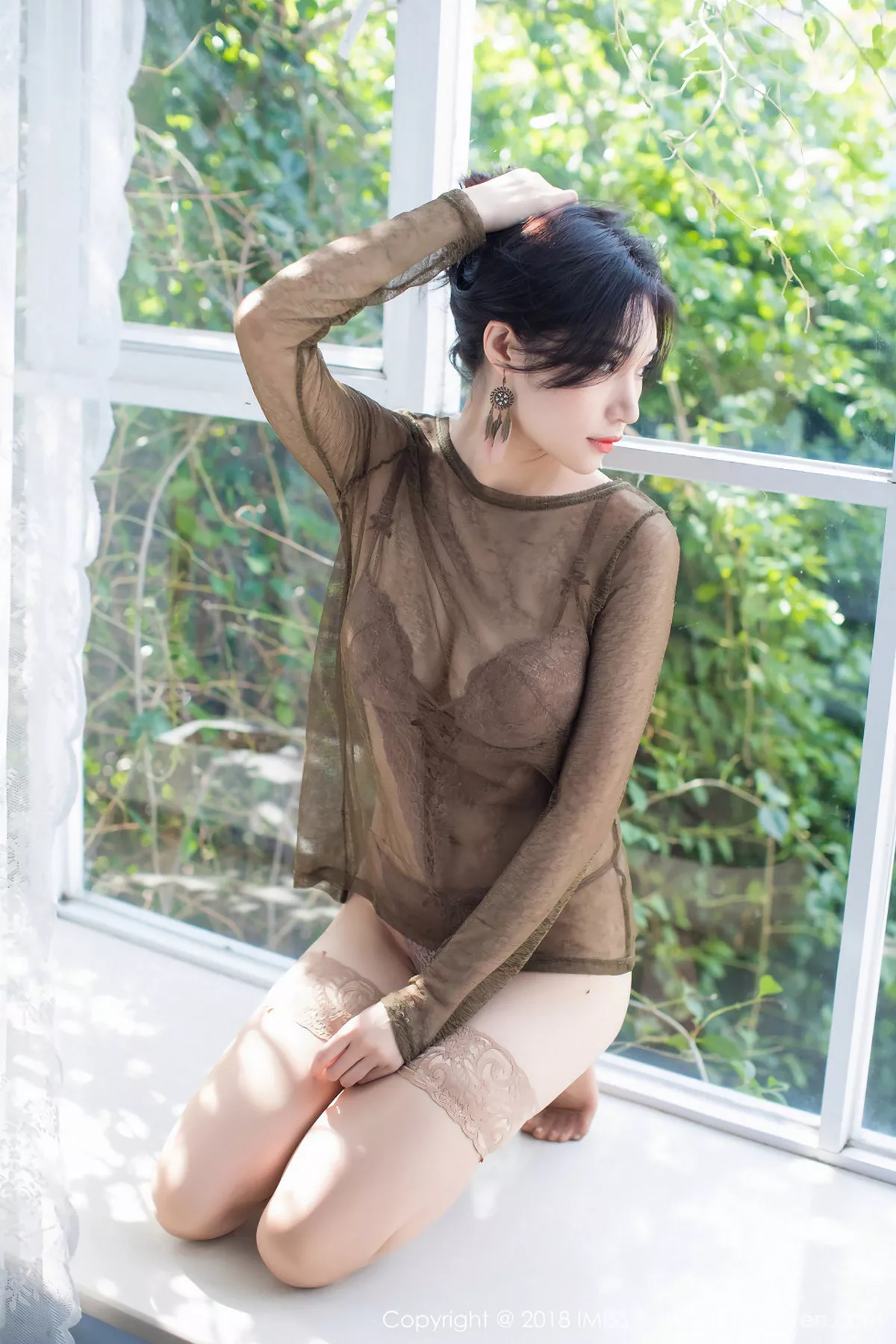 秀人集.com_[IMISS爱蜜社]Vol.218_嫩模小狐狸Sica咖啡色蕾丝内衣配咖啡色丝袜极致诱惑写真44P