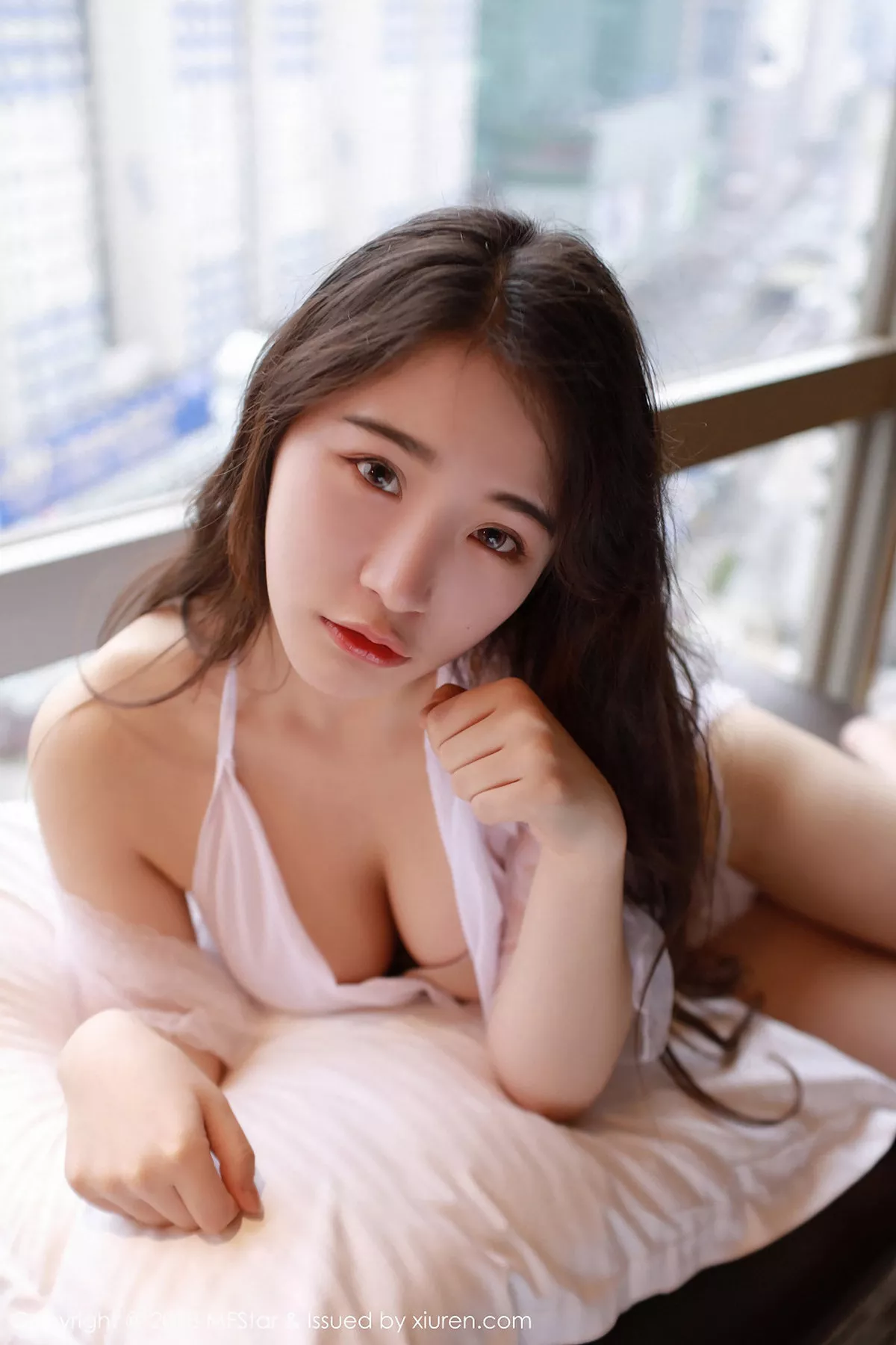 秀人集.com_[MFStar模范学院]Vol.116_嫩模宅兔兔白色薄纱透视秀白嫩肌肤丁字裤翘臀诱惑写真42P