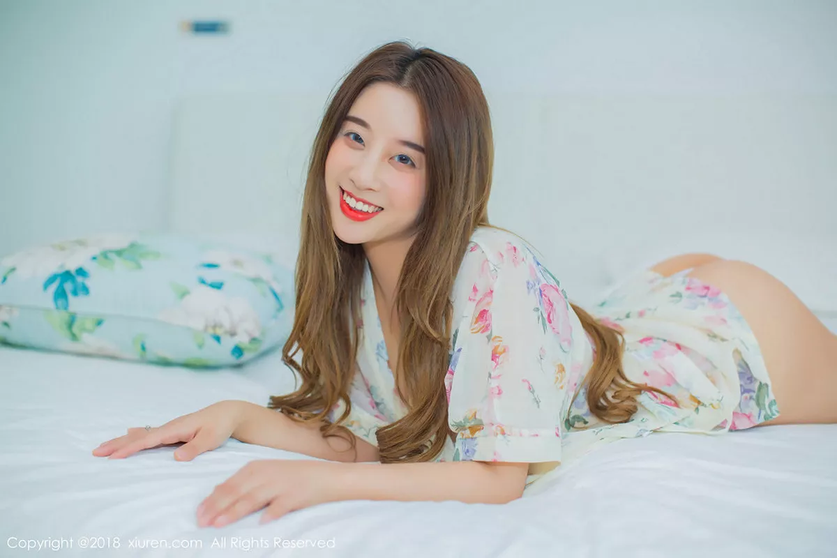 秀人集.com_[XiuRen秀人网]No.907_嫩模筱慧居家绿色吊带连身裙+真空花色衬衣秀完美身材写真60P