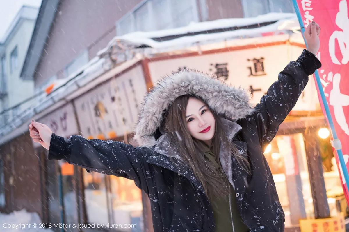 秀人集.com_[MiStar魅妍社]Vol.212_嫩模大奶昔Kyra北海道旅拍冰天雪地高叉连体衣诱惑写真40P