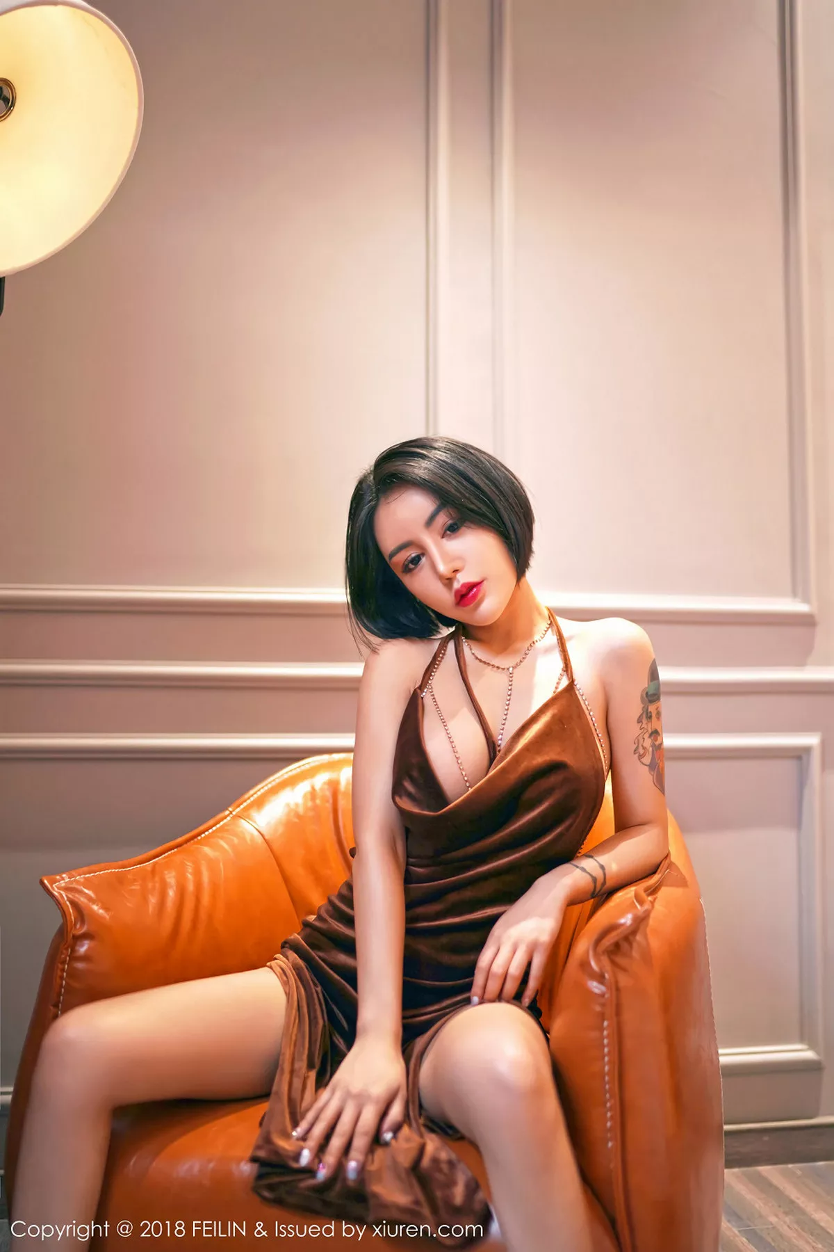 秀人集.com_[FeiLin嗲囡囡]Vol.123_嫩模陆梓琪魅惑私房全裸上身手遮两点半脱内裤诱惑写真40P