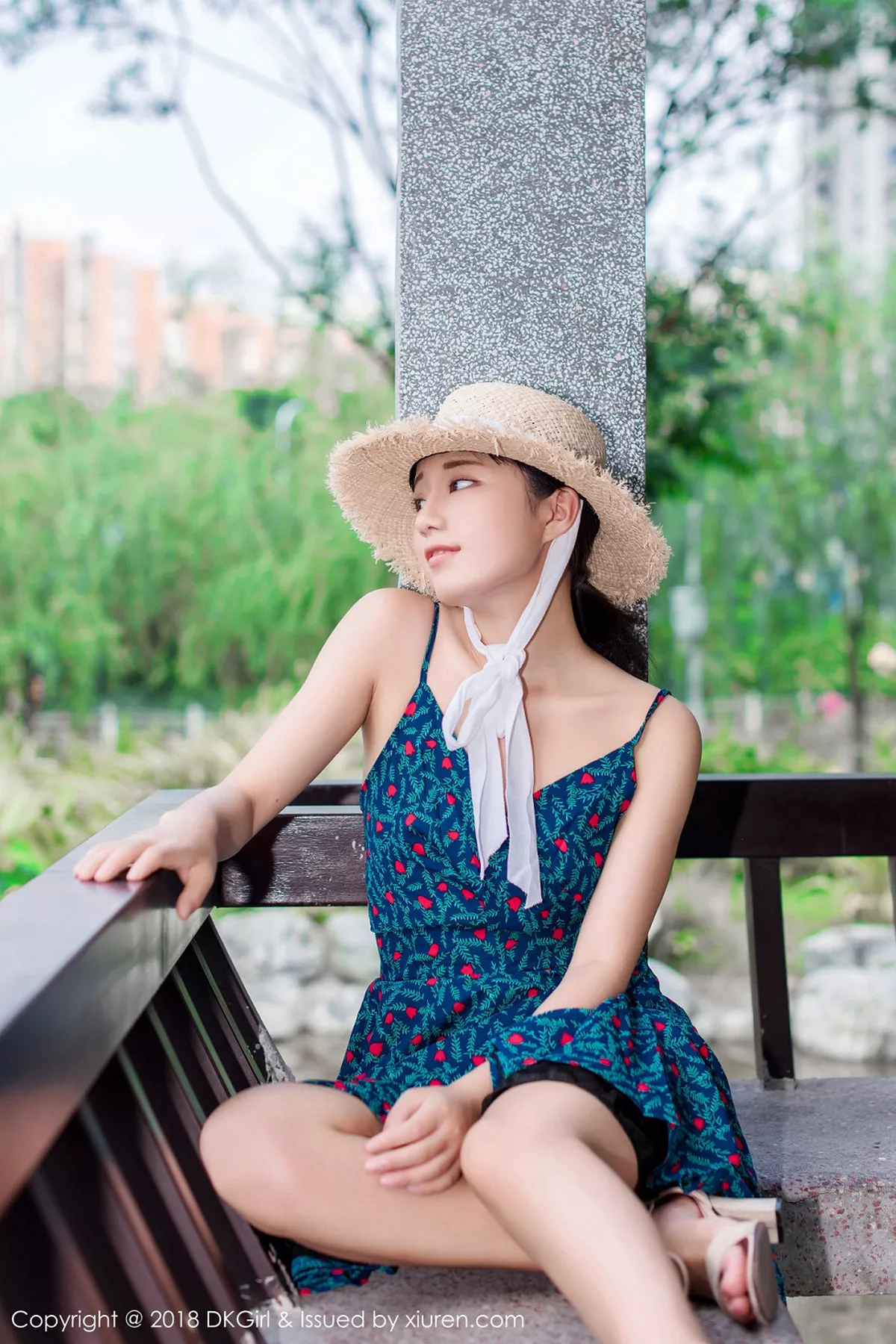 秀人集.com_[DKGirl御女郎]Vol.055_美乳女神苍井优香街拍特辑甜美草帽少女露背吊带裙性感写真53P