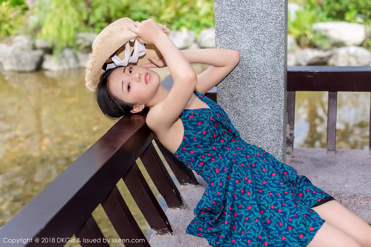 秀人集.com_[DKGirl御女郎]Vol.055_美乳女神苍井优香街拍特辑甜美草帽少女露背吊带裙性感写真53P