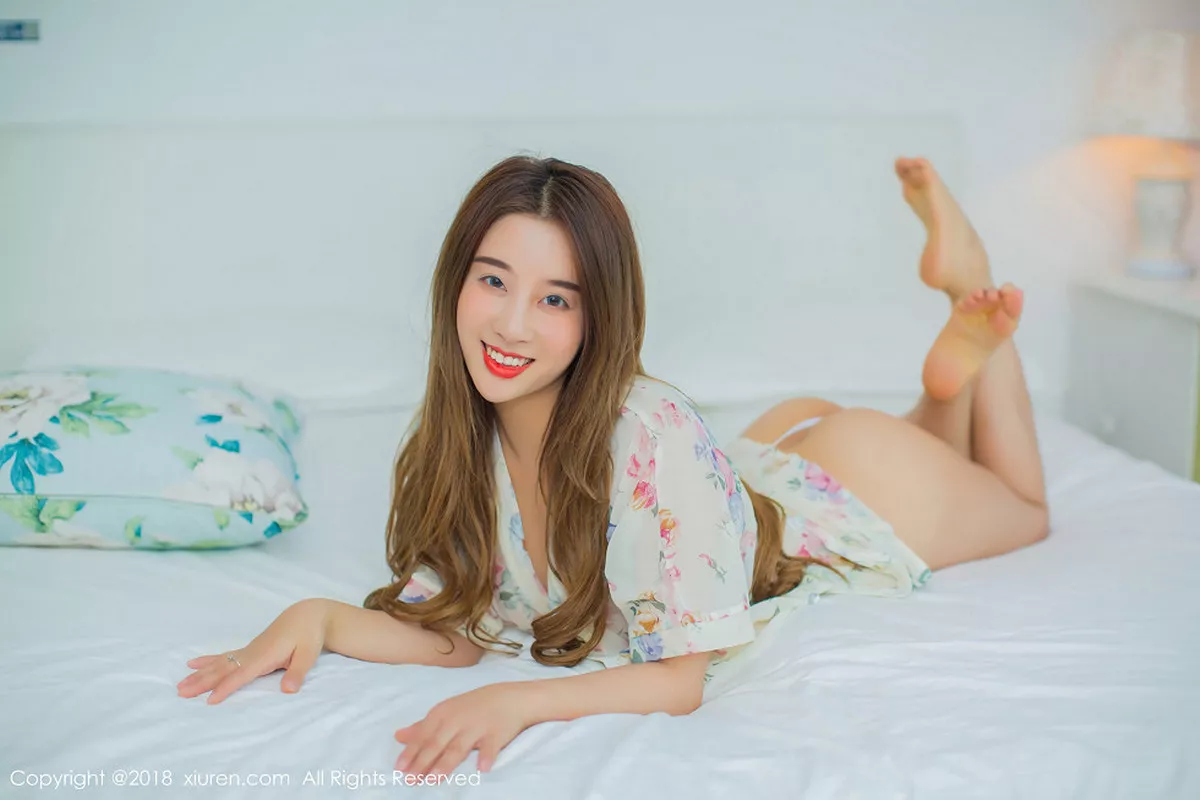 秀人集.com_[XiuRen秀人网]No.907_嫩模筱慧居家绿色吊带连身裙+真空花色衬衣秀完美身材写真60P