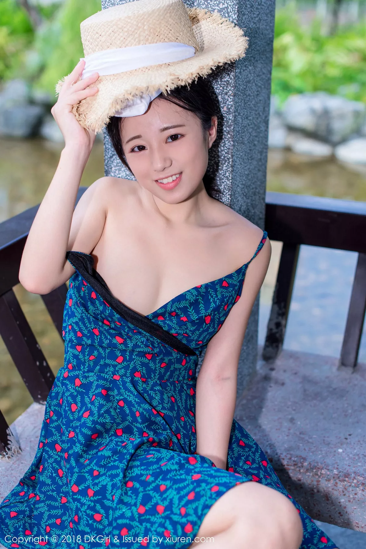 秀人集.com_[DKGirl御女郎]Vol.055_美乳女神苍井优香街拍特辑甜美草帽少女露背吊带裙性感写真53P