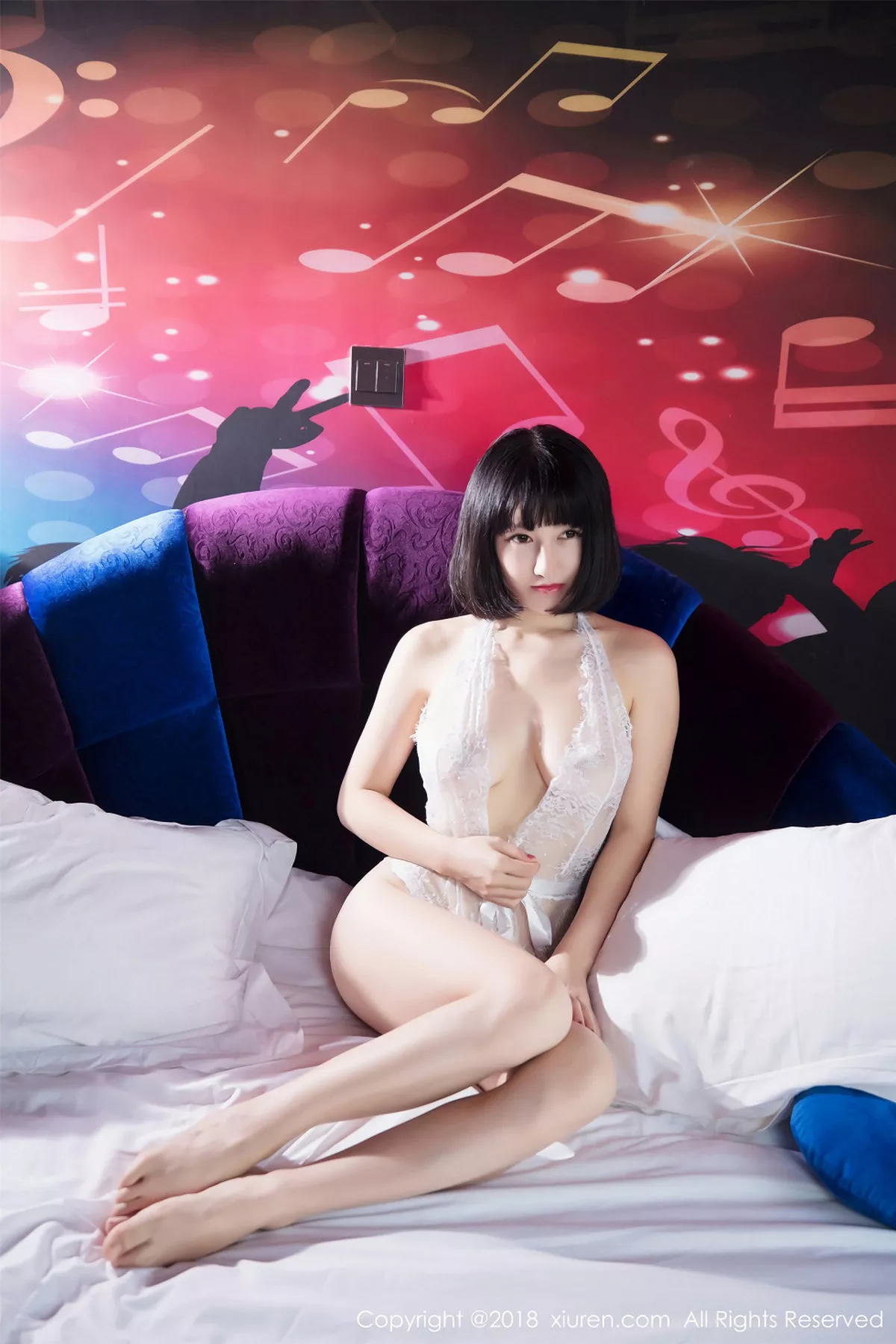 秀人集.com_[XiuRen秀人网]No.926_嫩模小探戈居家私房纯白透视蕾丝内衣秀火辣胴体喷血诱惑写真43P