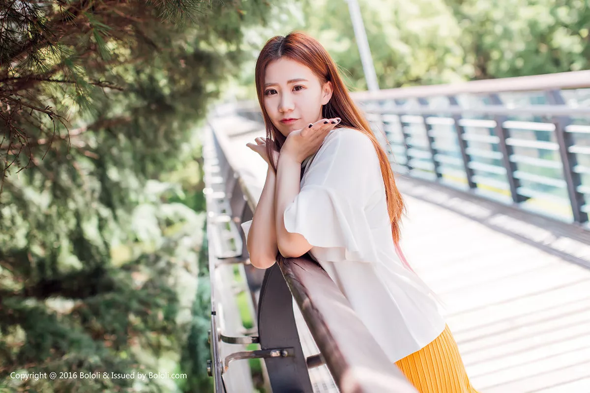 秀人集.com_[Tukmo兔几盟]Vol.109_清纯嫩模董成丽游乐园里白色短袖衫配黄色短裙清爽迷人写真40P