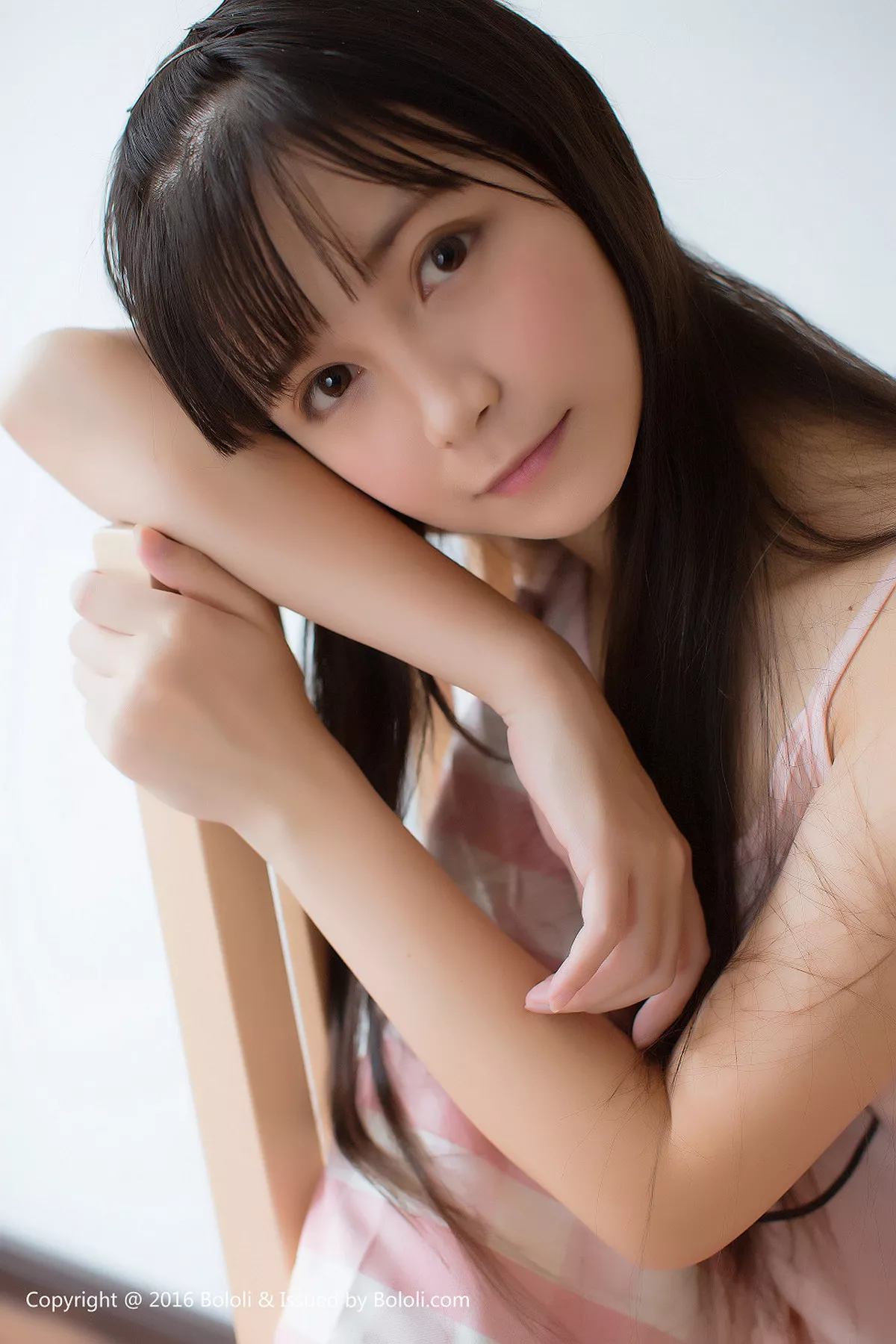 秀人集.com_[Tukmo兔几盟]Vol.110_美少女鱼丸居家私房粉色卡通睡衣小女友视角迷人写真30P