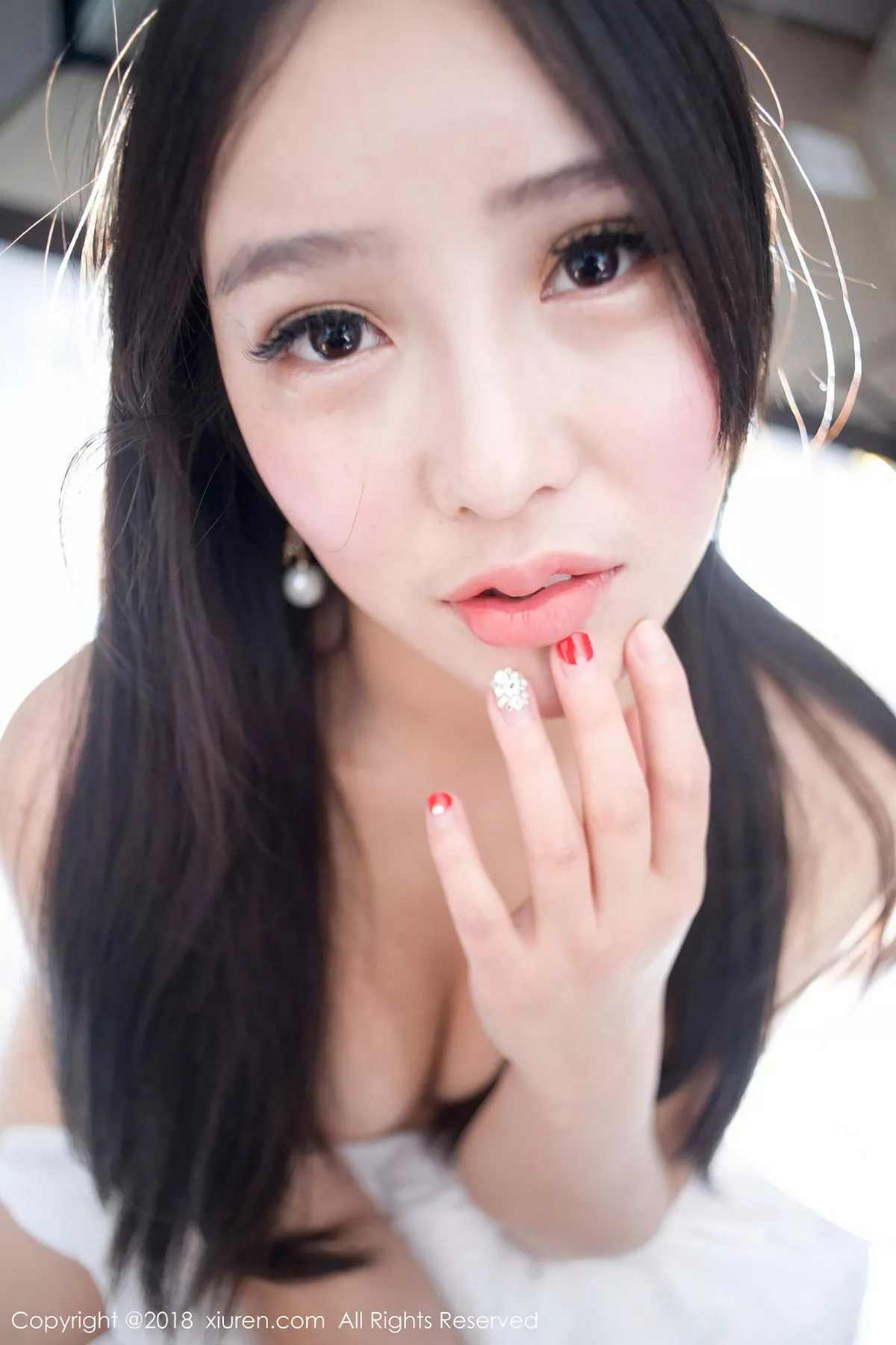 秀人集.com_[XiuRen秀人网]No.929_混血嫩模艾弥居家私房浴缸里黑色情趣蕾丝内衣湿身诱惑写真48P