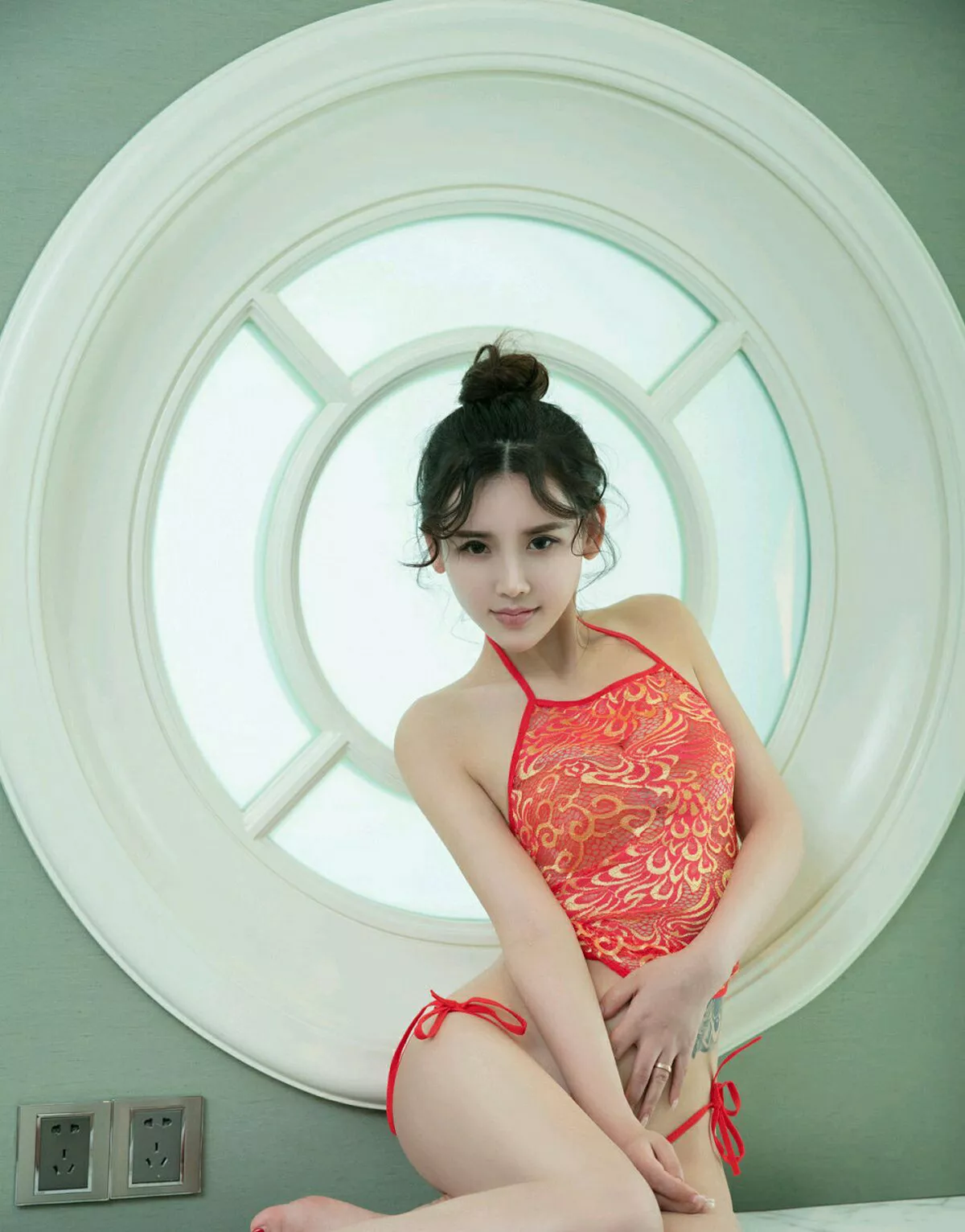 秀人集.com_[XINGYAN星颜社]Vol.038_丽质嫩模韩雨嘉肉色高叉连体衣秀白嫩肌肤翘臀诱惑写真40P