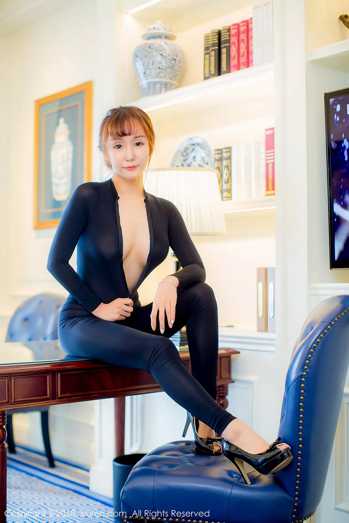 秀人集.com_[XiuRen秀人网]No.979_嫩模顾灿居家私房大尺度浴室里血滴子遮点全裸诱惑写真65P