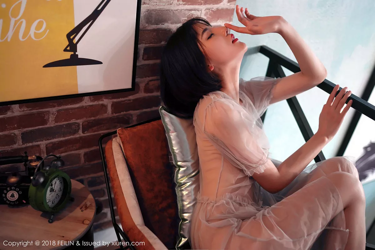 秀人集.com_[FeiLin嗲囡囡]Vol.134_嫩模就是阿朱啊性感黑白大片全裸秀美背撩人诱惑写真40P