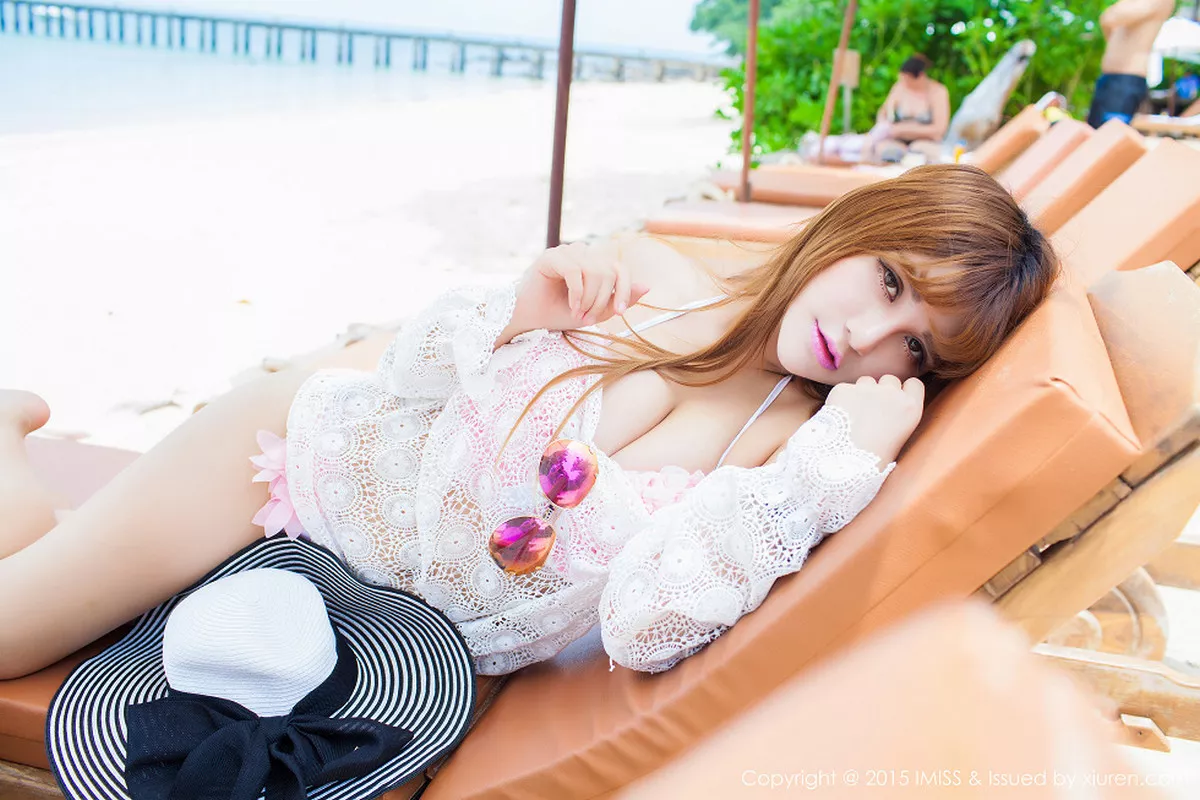 秀人集.com_[IMISS爱蜜社]Vol.032_嫩模LalaBaby啦啦普吉岛旅拍性感内衣前凸后翘写真51P
