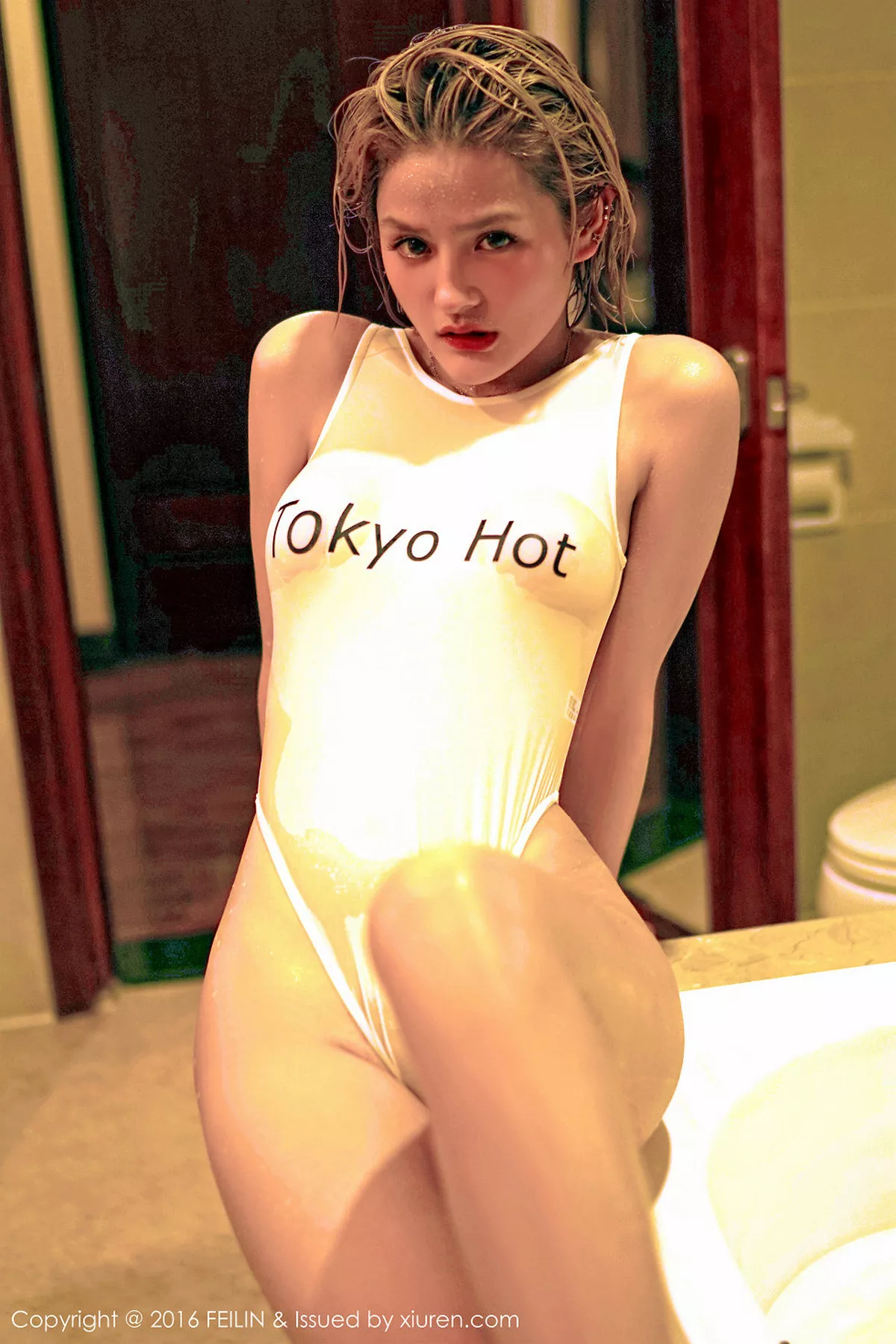 秀人集.com_[FeiLin嗲囡囡]Vol.029_嫩模史雯Swan芽庄旅拍浴缸里湿身凸点诱惑写真47P