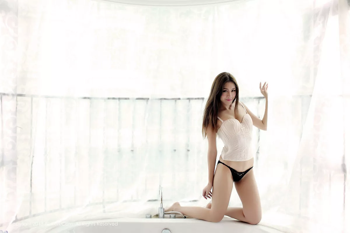 秀人集.com_[XiuRen秀人网]No.033_广州美妞Nono颖儿性感透明睡衣傲人美乳诱惑写真81P