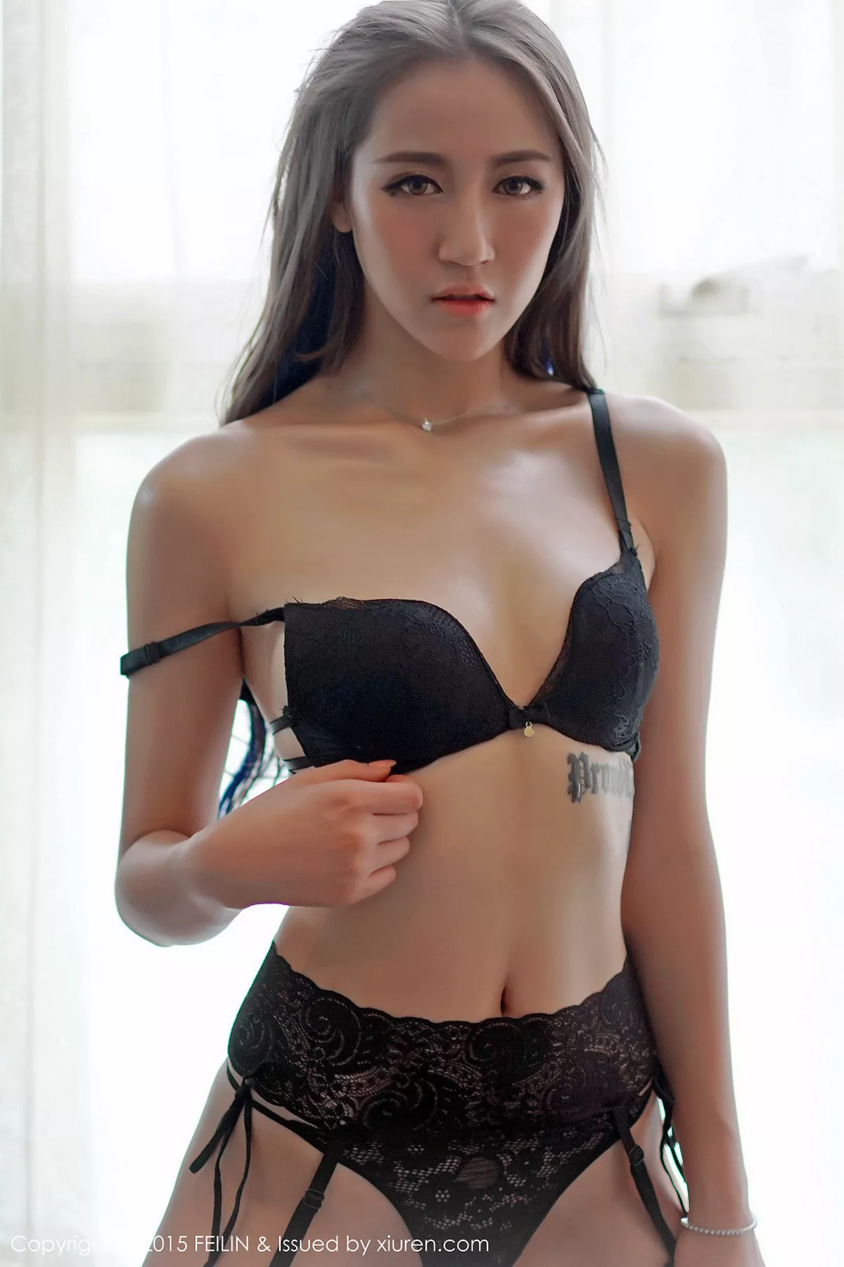 秀人集.com_[FeiLin嗲囡囡]Vol.013_嫩模晗大大Via大尺度奶油抹胸诱惑翘臀写真50P