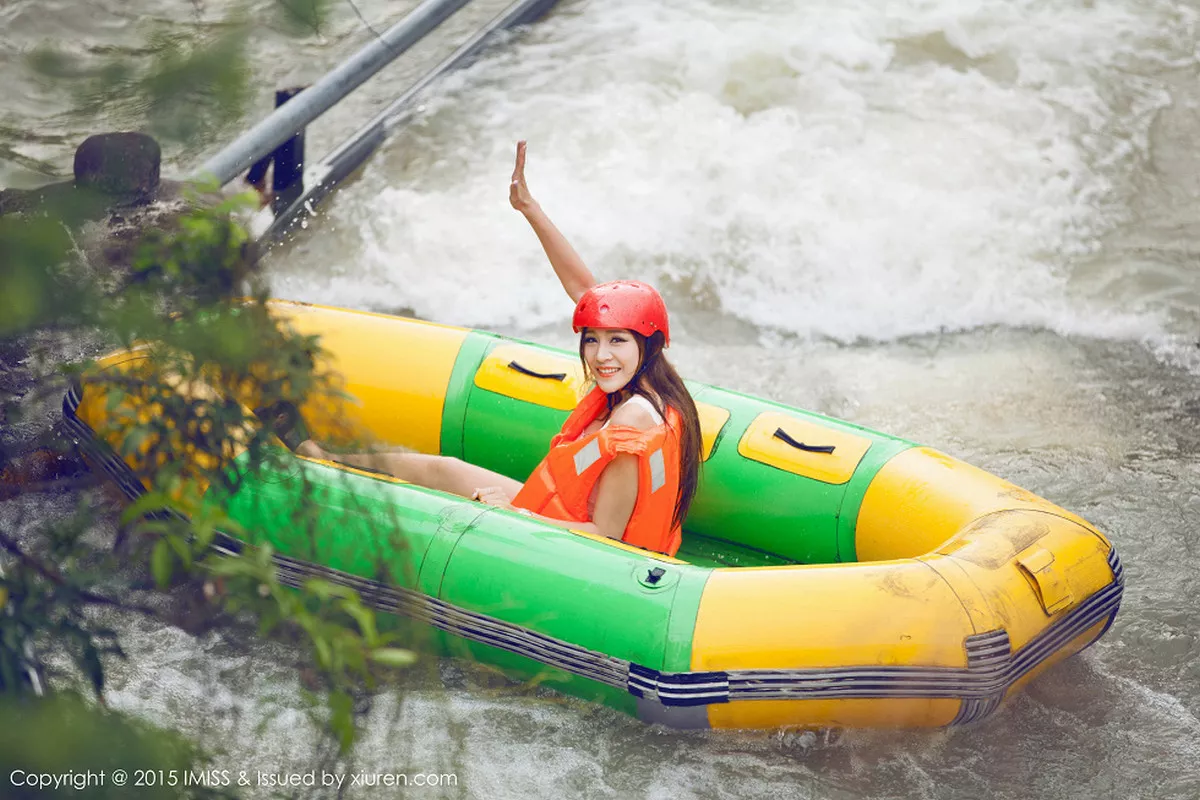 秀人集.com_[IMISS爱蜜社]Vol.037_嫩模Nono酱富都飘雪温泉外拍性感比基尼完美写真53P