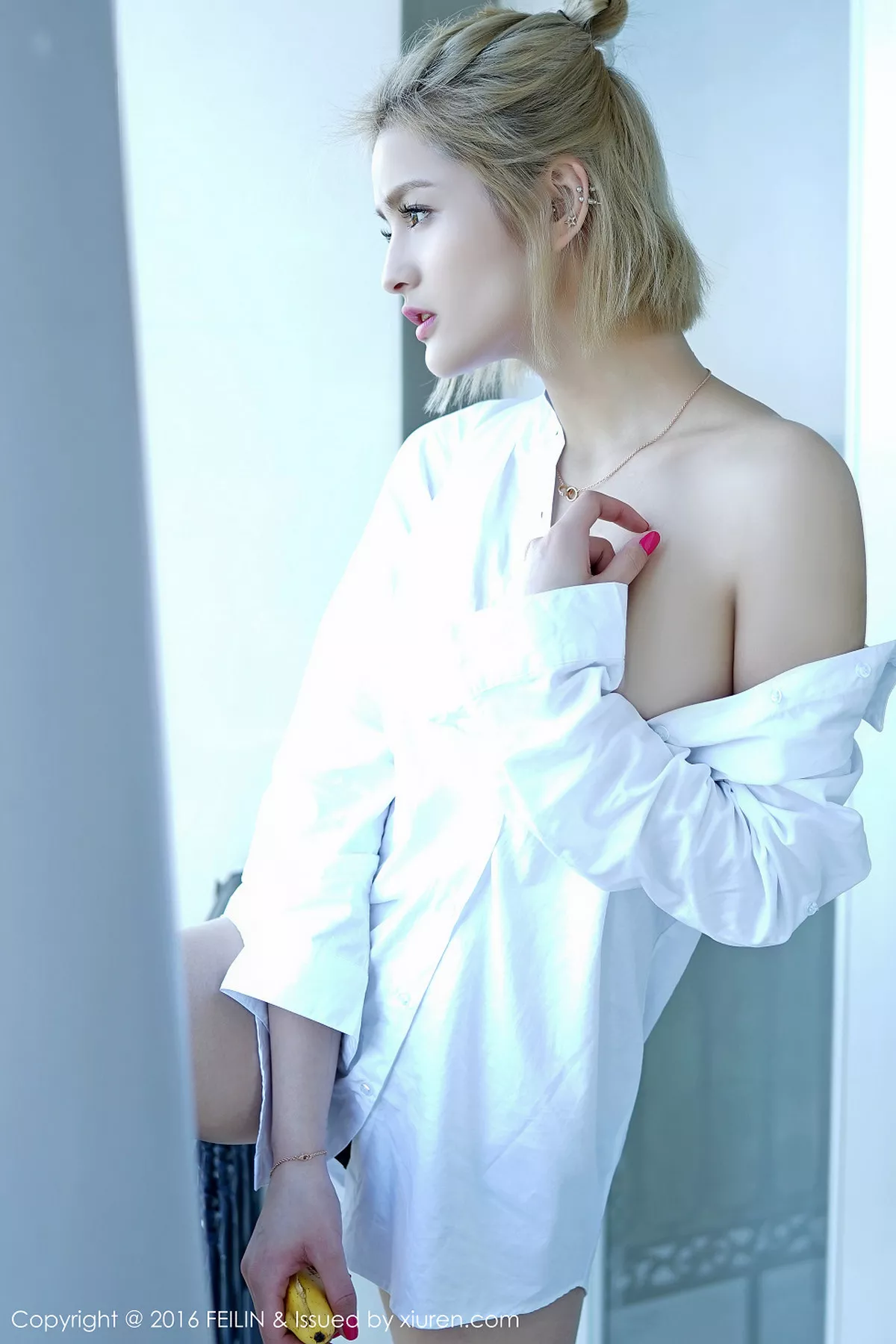 秀人集.com_[FeiLin嗲囡囡]Vol.025_混血嫩模史雯Swan芽庄旅拍沙滩椅悠闲秀完美身材58P