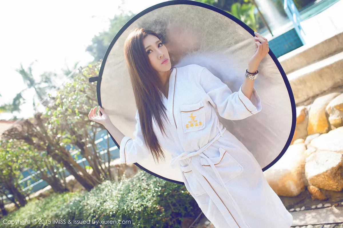 秀人集.com_[IMISS爱蜜社]Vol.037_嫩模Nono酱富都飘雪温泉外拍性感比基尼完美写真53P