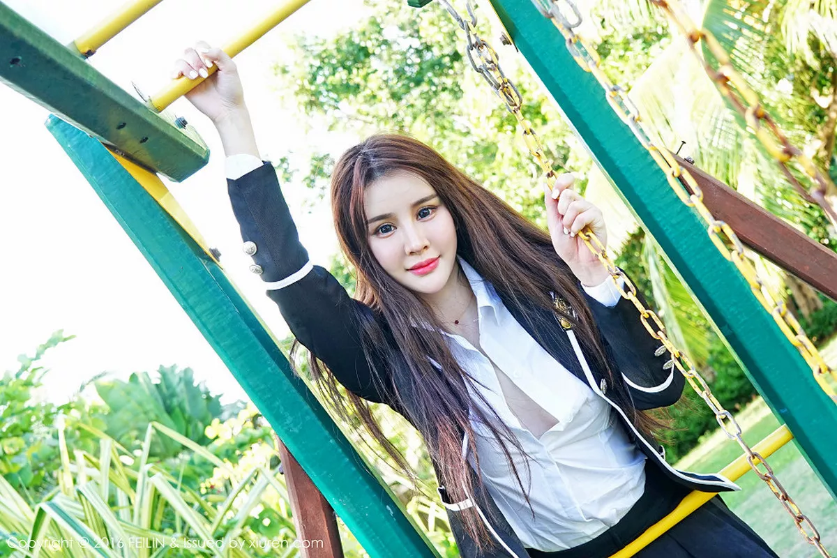 秀人集.com_[FeiLin嗲囡囡]Vol.027_嫩模Cheryl青树薄荷岛旅拍泳池边性感比基尼写真53P