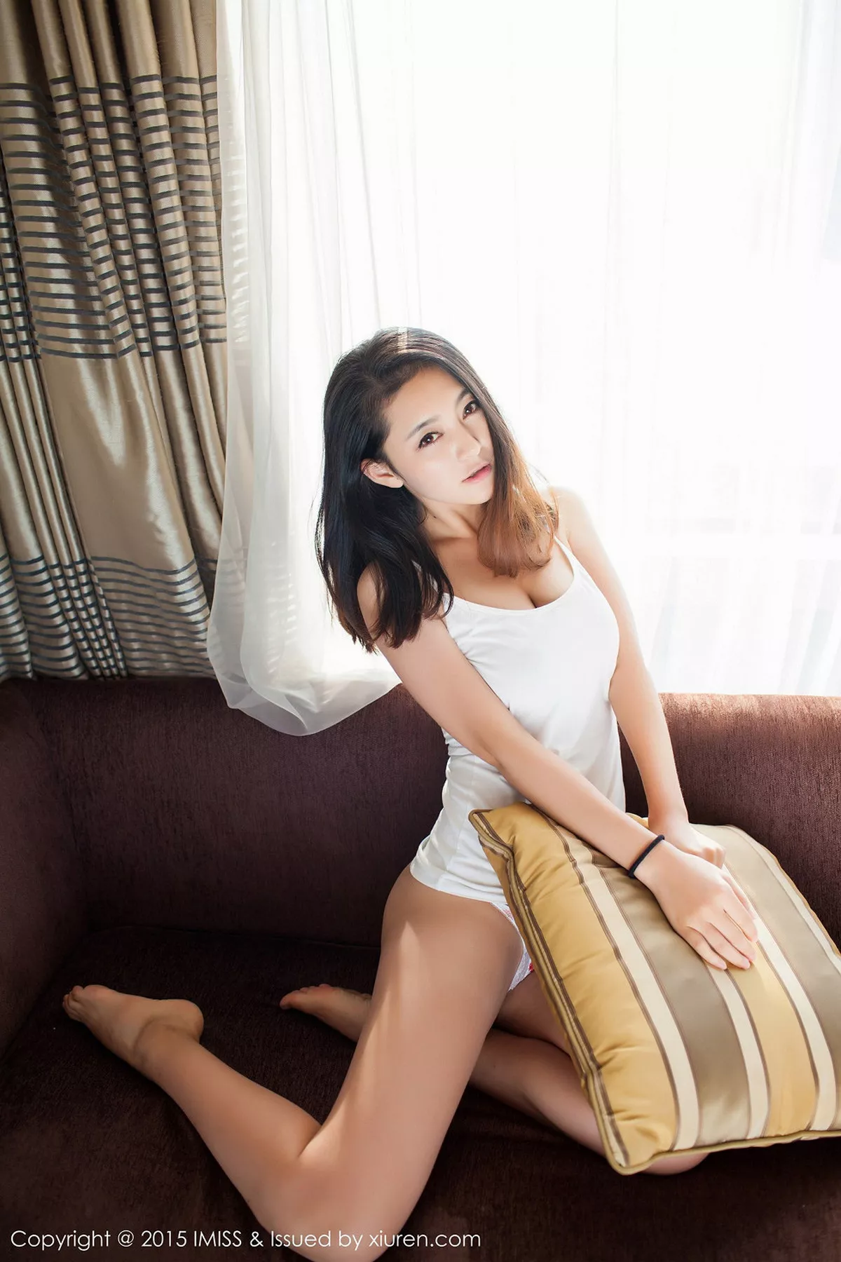 秀人集.com_[IMISS爱蜜社]Vol.024_嫩模夏茉GIGI居家私房性感猫女郎迷人翘臀写真55P