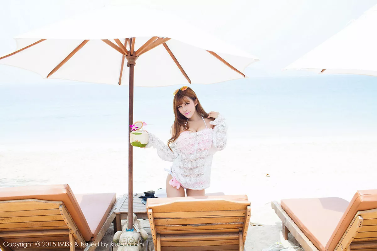 秀人集.com_[IMISS爱蜜社]Vol.032_嫩模LalaBaby啦啦普吉岛旅拍性感内衣前凸后翘写真51P