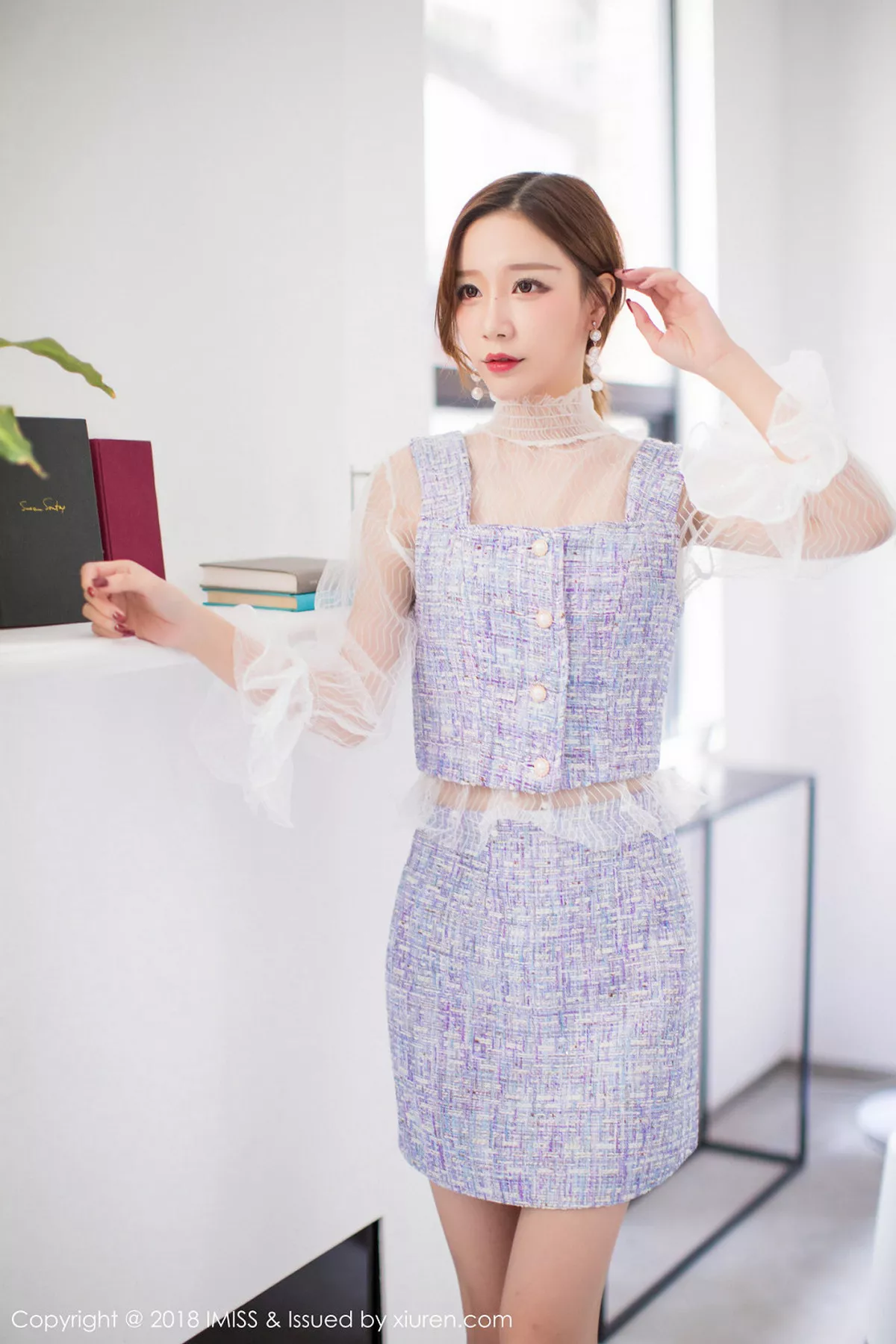 秀人集.com_[IMISS爱蜜社]Vol.233_新人嫩模小琳白色蕾丝连身裙+私房浴袍秀豪乳诱惑写真44P