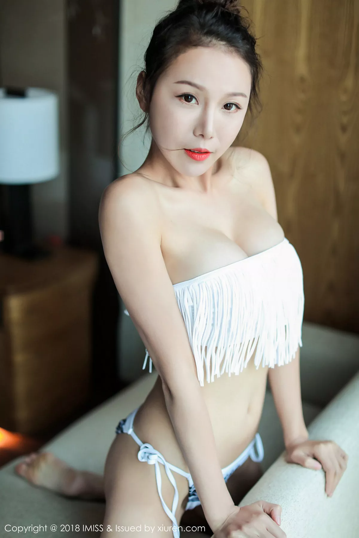 秀人集.com_[IMISS爱蜜社]Vol.251_嫩模王沫儿SaSa私房真空白衬衣+性感内衣露豪乳诱惑写真36P