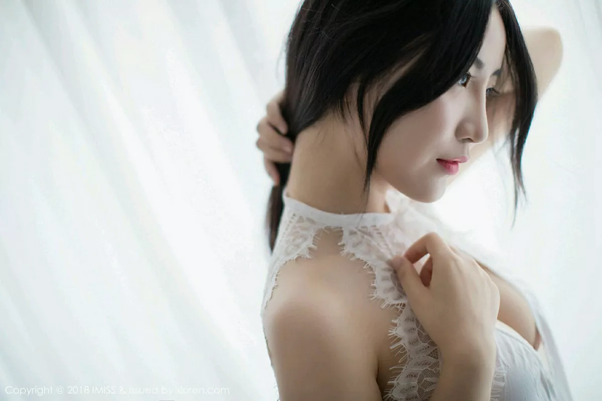 秀人集.com_[IMISS爱蜜社]Vol.249_女神绯月樱-Cherry白色蕾丝高叉连体衣秀豪乳翘臀诱惑写真52P