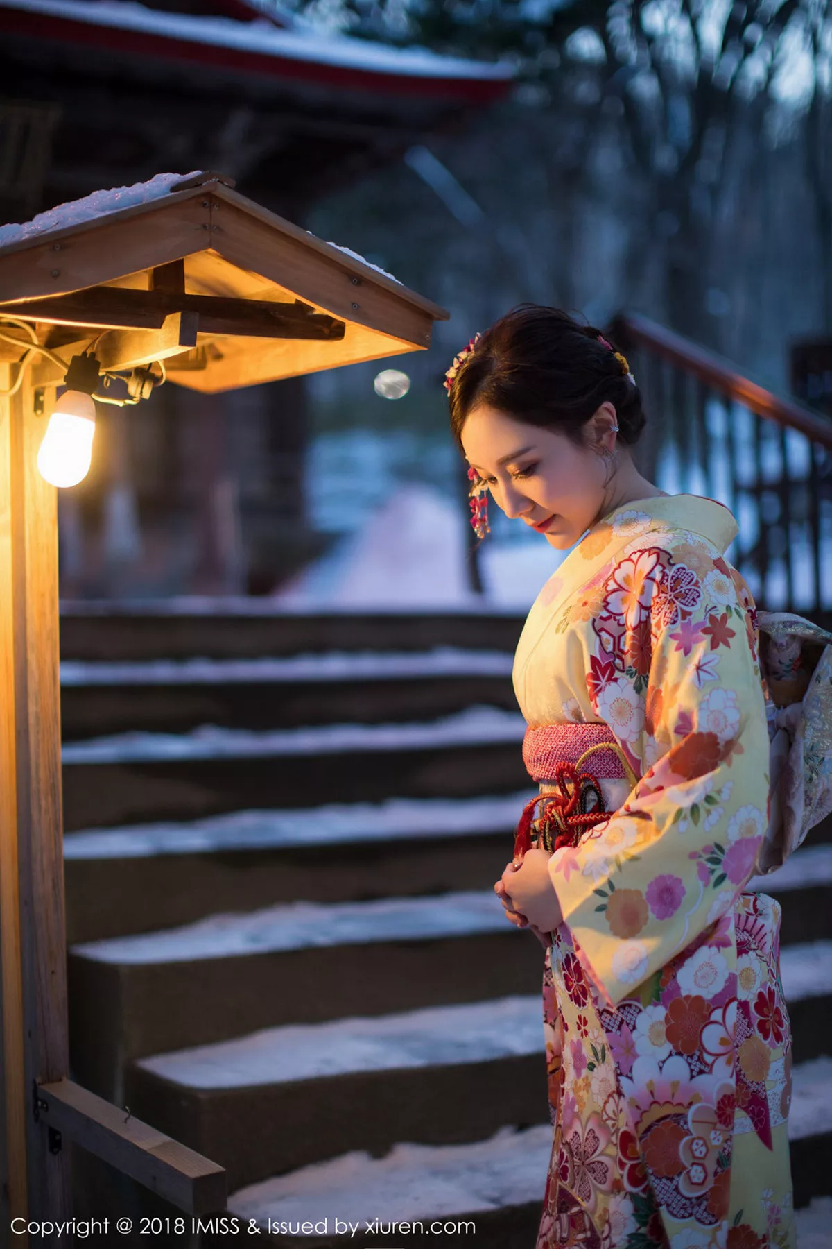 秀人集.com_[IMISS爱蜜社]Vol.242_嫩模淼淼萌萌哒北海道旅拍白色高叉连体内衣爆乳诱惑写真34P