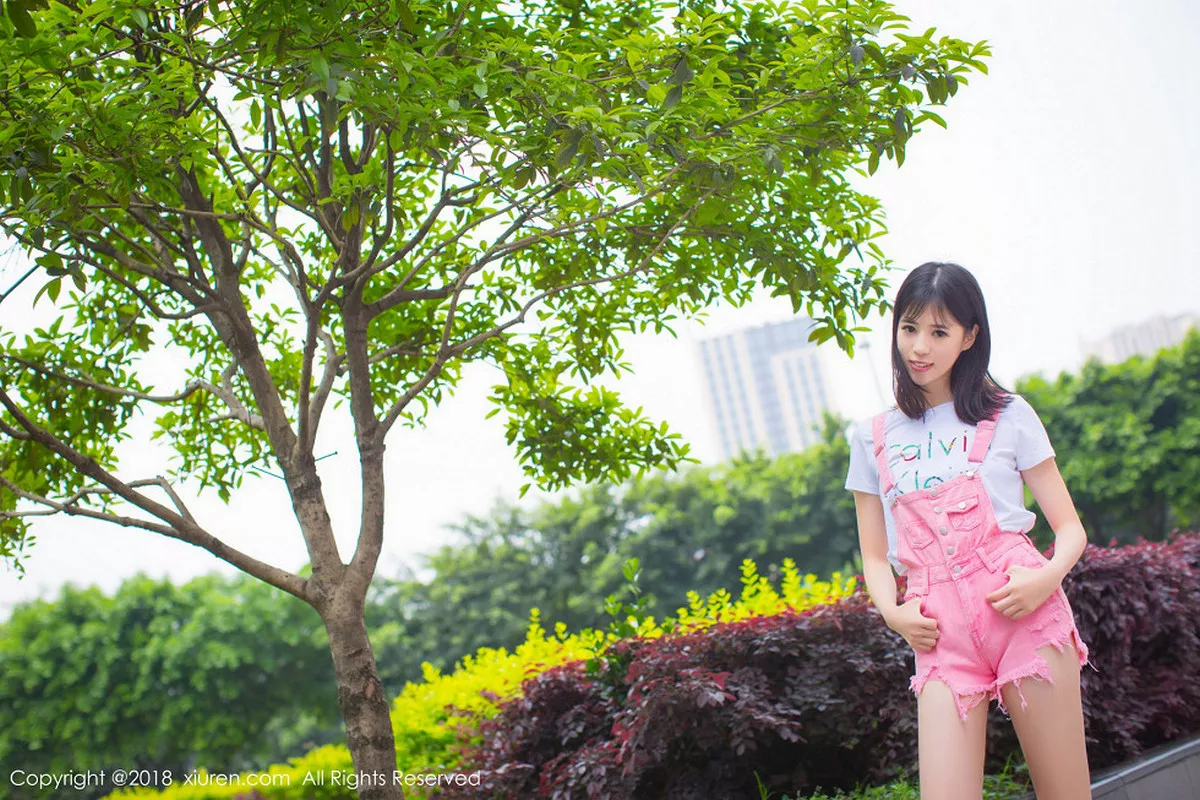 秀人集.com_[XiuRen秀人网]No.1026_嫩模艾栗栗居家黑色蕾丝内衣+户外清新美腿魅惑写真42P