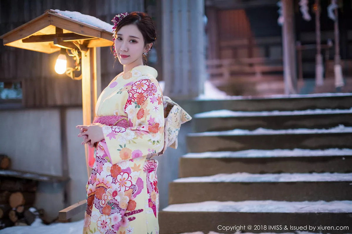 秀人集.com_[IMISS爱蜜社]Vol.242_嫩模淼淼萌萌哒北海道旅拍白色高叉连体内衣爆乳诱惑写真34P