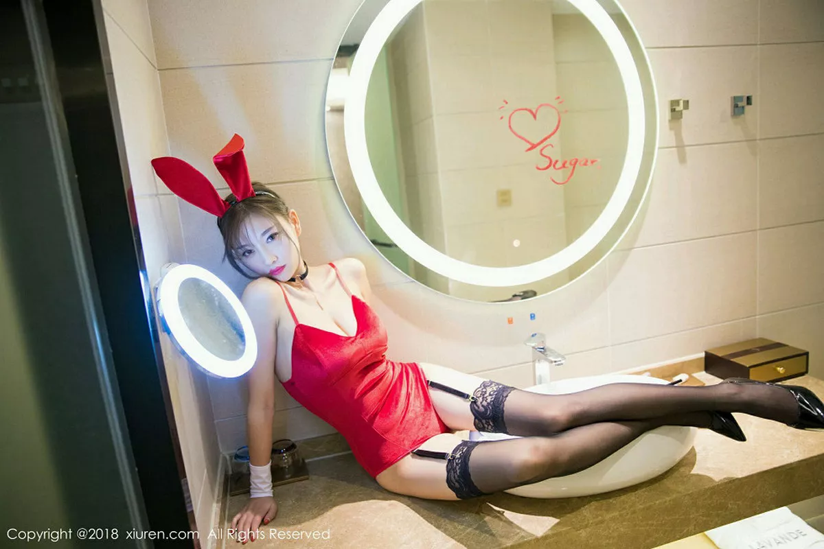 秀人集.com_[XiuRen秀人网]No.1033_甜美女神杨晨晨sugar浴室里粉红吊带衣湿身透视诱惑写真53P