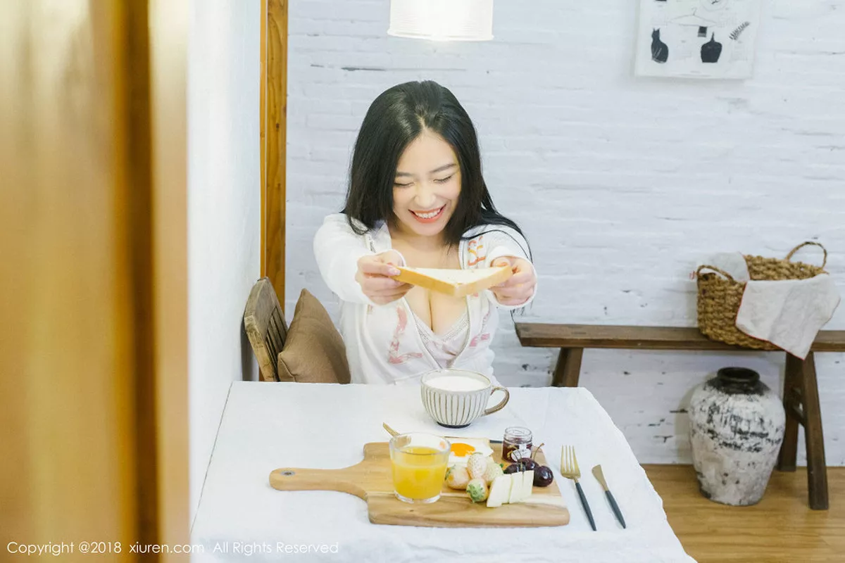 秀人集.com_[XiuRen秀人网]No.1024_女神许诺Sabrina居家早安女友系列床上慵懒迷人写真82P