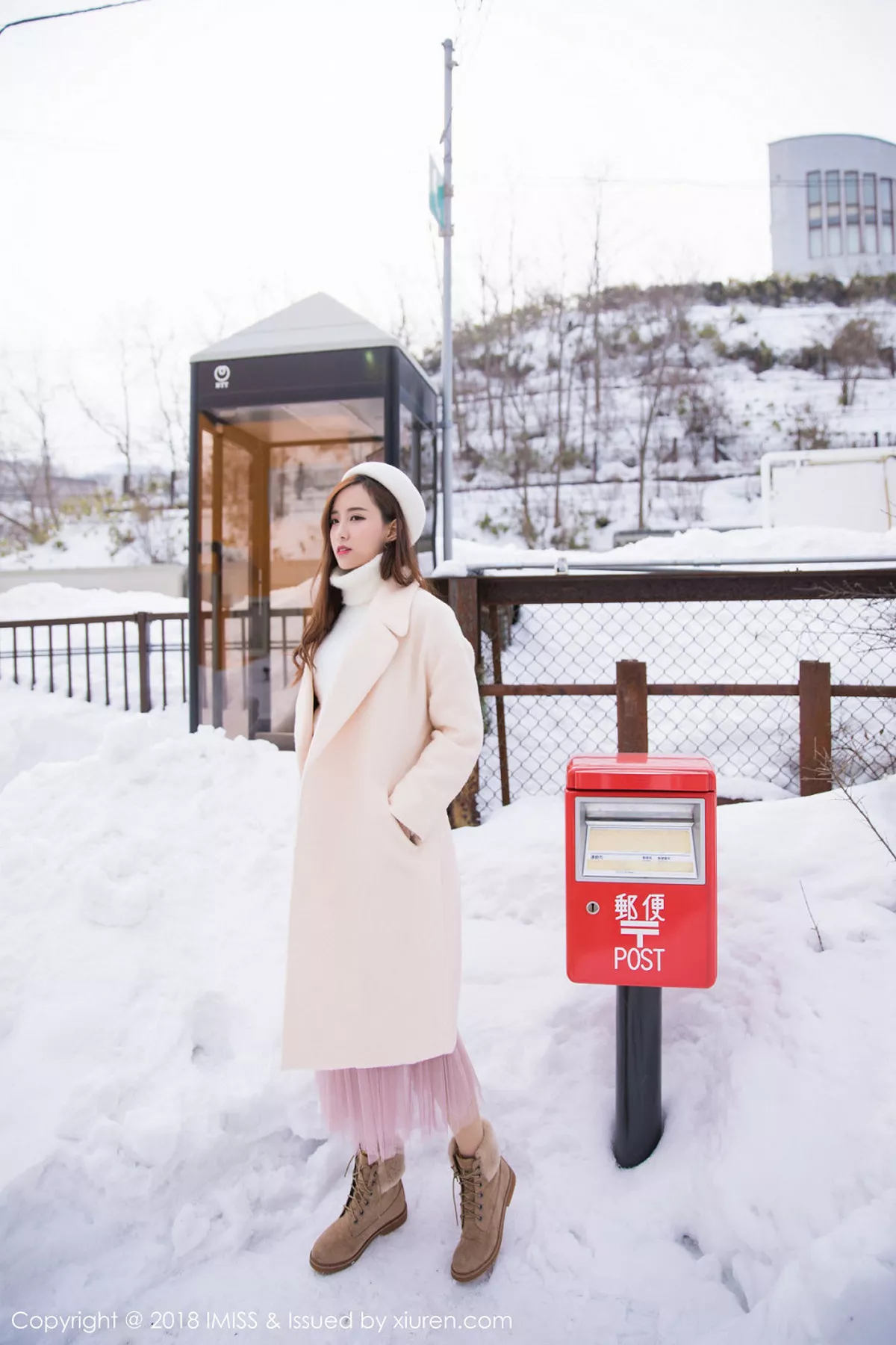 秀人集.com_[IMISS爱蜜社]Vol.253_丽质美女猫宝北海道旅拍酒红色情趣内衣配吊带黑丝诱惑写真56P