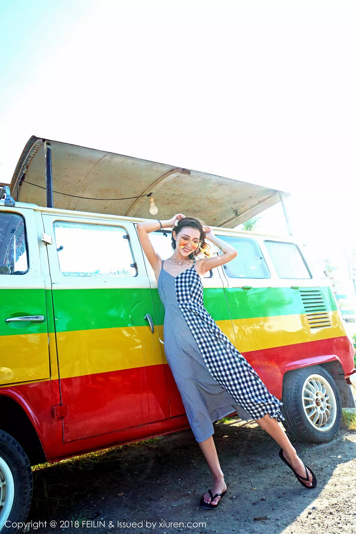 秀人集.com_[FeiLin嗲囡囡]Vol.142_嫩模冯木木LRIS班塔延岛旅拍海边清新吊带连身裙写真46P