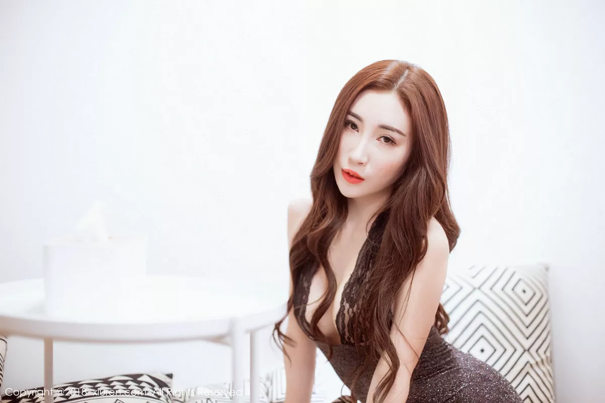 秀人集.com_[XiuRen秀人网]No.1062_嫩模孙梦瑶V白色吊带睡裙+性感女仆装秀完美身材诱惑写真42P