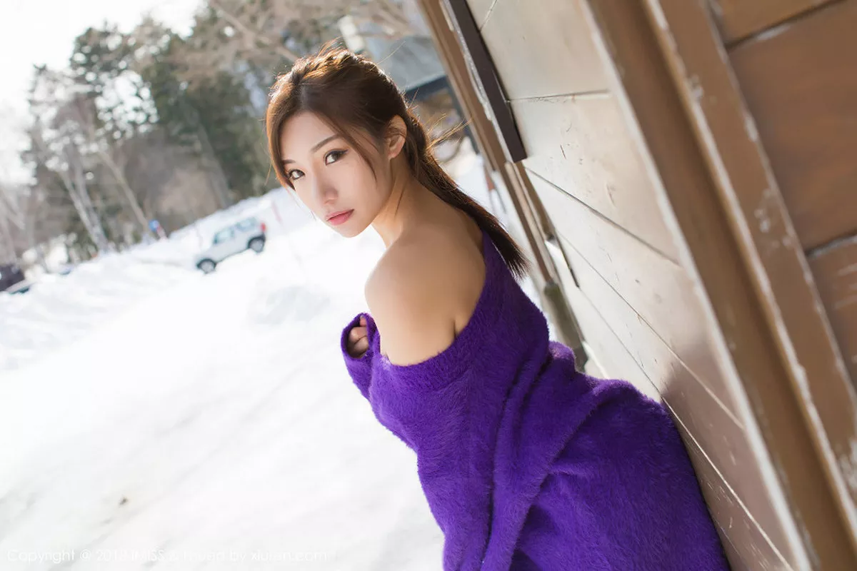 秀人集.com_[IMISS爱蜜社]Vol.261_女神小狐狸Sica北海道旅拍居家大床上性感内衣完美诱惑写真34P