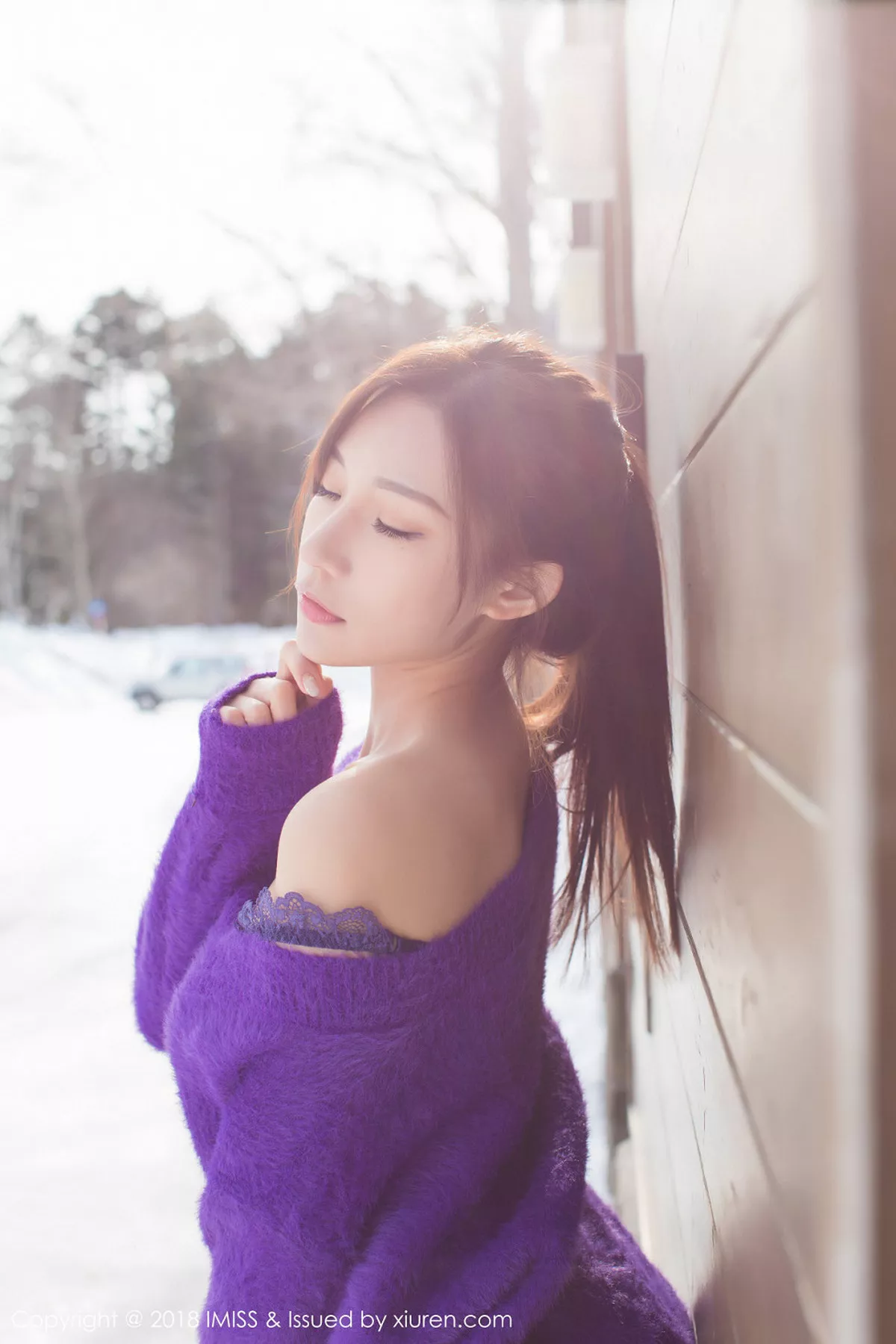 秀人集.com_[IMISS爱蜜社]Vol.261_女神小狐狸Sica北海道旅拍居家大床上性感内衣完美诱惑写真34P