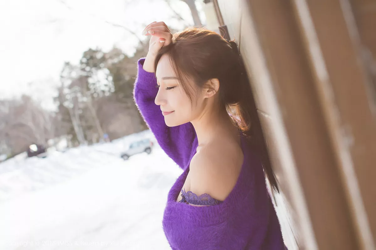 秀人集.com_[IMISS爱蜜社]Vol.261_女神小狐狸Sica北海道旅拍居家大床上性感内衣完美诱惑写真34P