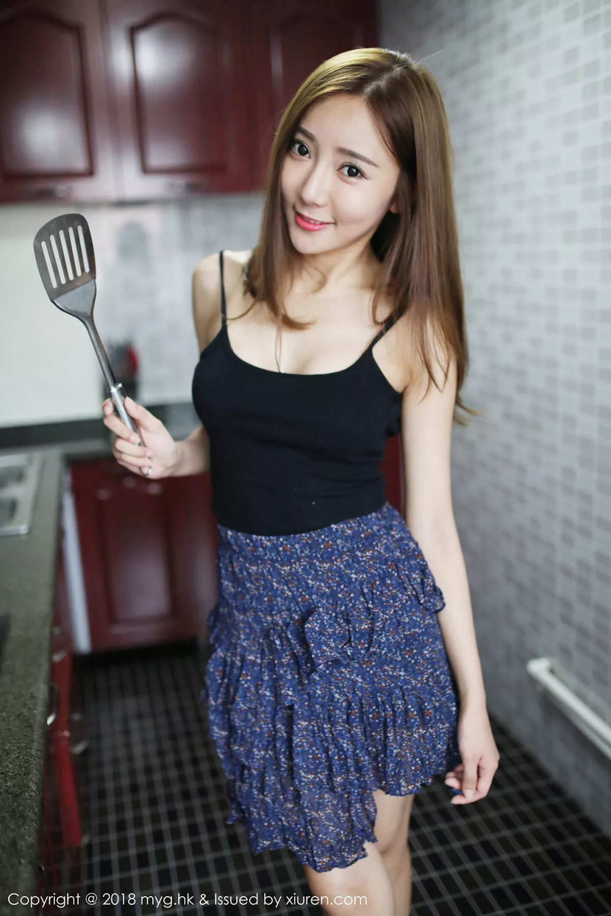 秀人集.com_[MyGirl美媛馆]Vol.293_嫩模王馨瑶yanni居家黑色吊带衣半露豪乳性感迷人写真40P