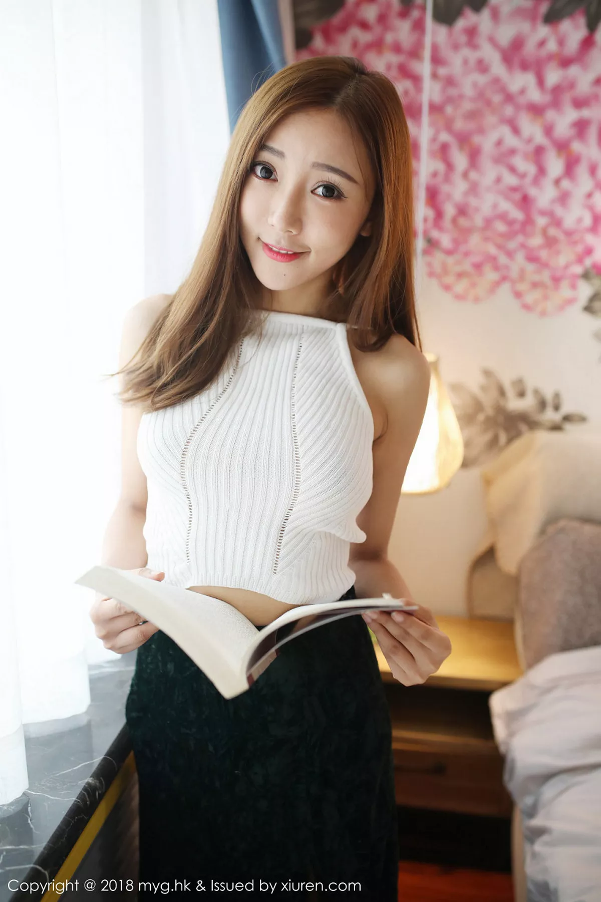 秀人集.com_[MyGirl美媛馆]Vol.293_嫩模王馨瑶yanni居家黑色吊带衣半露豪乳性感迷人写真40P