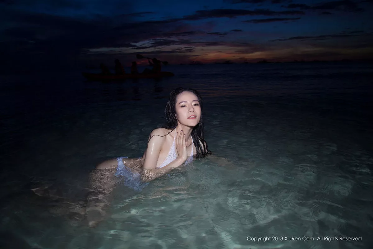 秀人集.com_[XiuRen秀人网]No.069_嫩模nancy小姿白色情趣内衣泳池里湿身诱惑写真73P