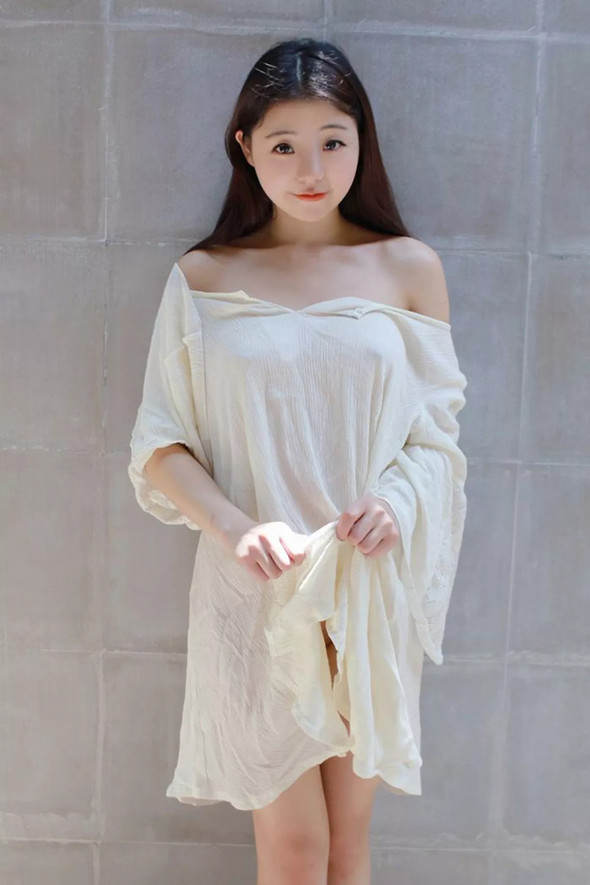 秀人集.com_[MFStar模范学院]Vol.072_嫩模佘贝拉bella马尔代夫旅拍浴室里湿身诱惑秀美乳53P