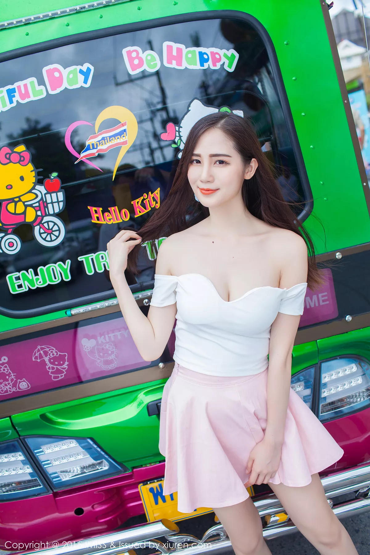 秀人集.com_[IMISS爱蜜社]Vol.041_嫩模SISY思普吉岛旅拍低胸上衣秀美乳高挑迷人写真61P