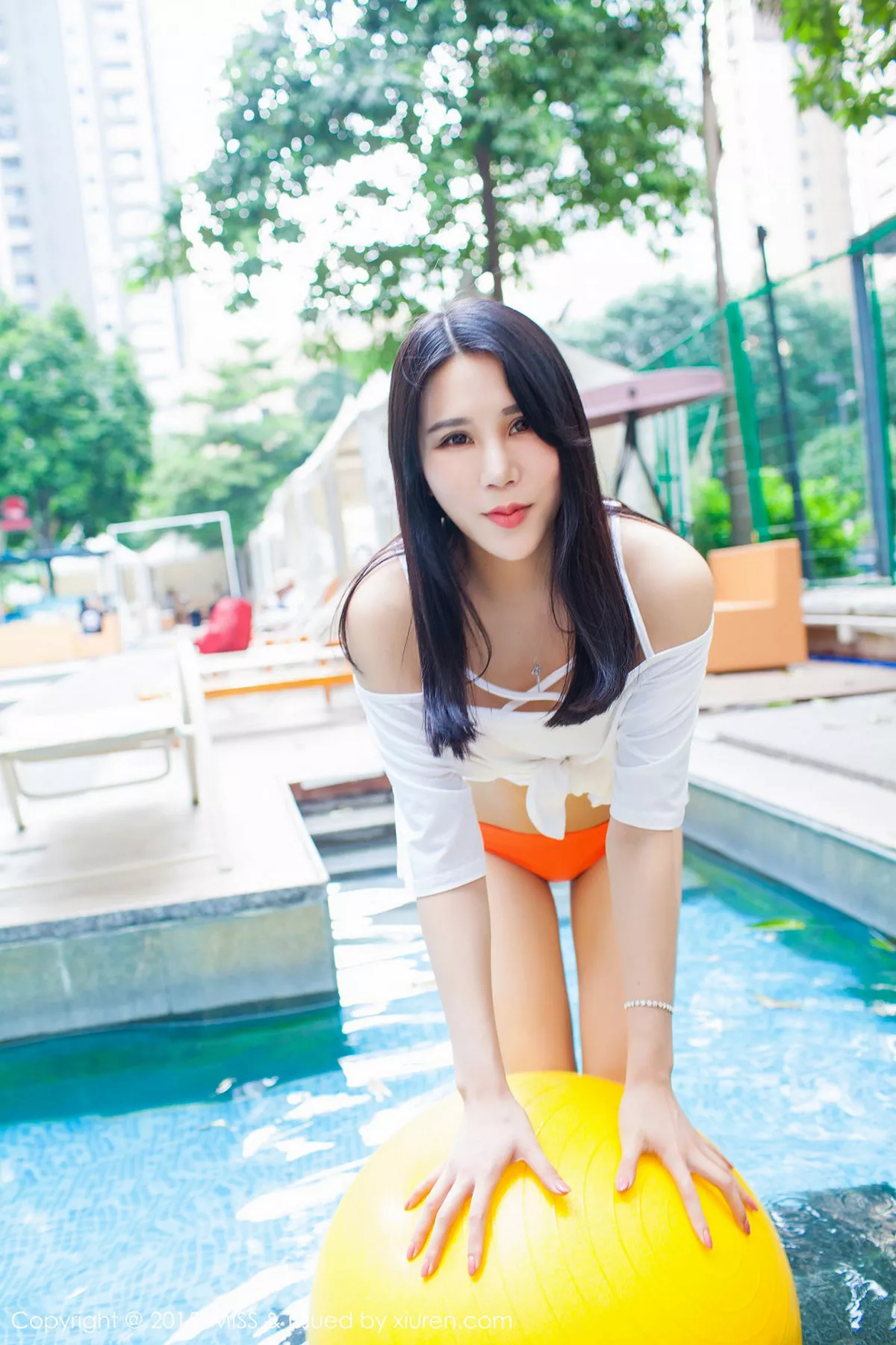 秀人集.com_[IMISS爱蜜社]Vol.048_嫩模林恩芝黑色蕾丝内裤秀美臀性感内衣迷人美胸写真50P