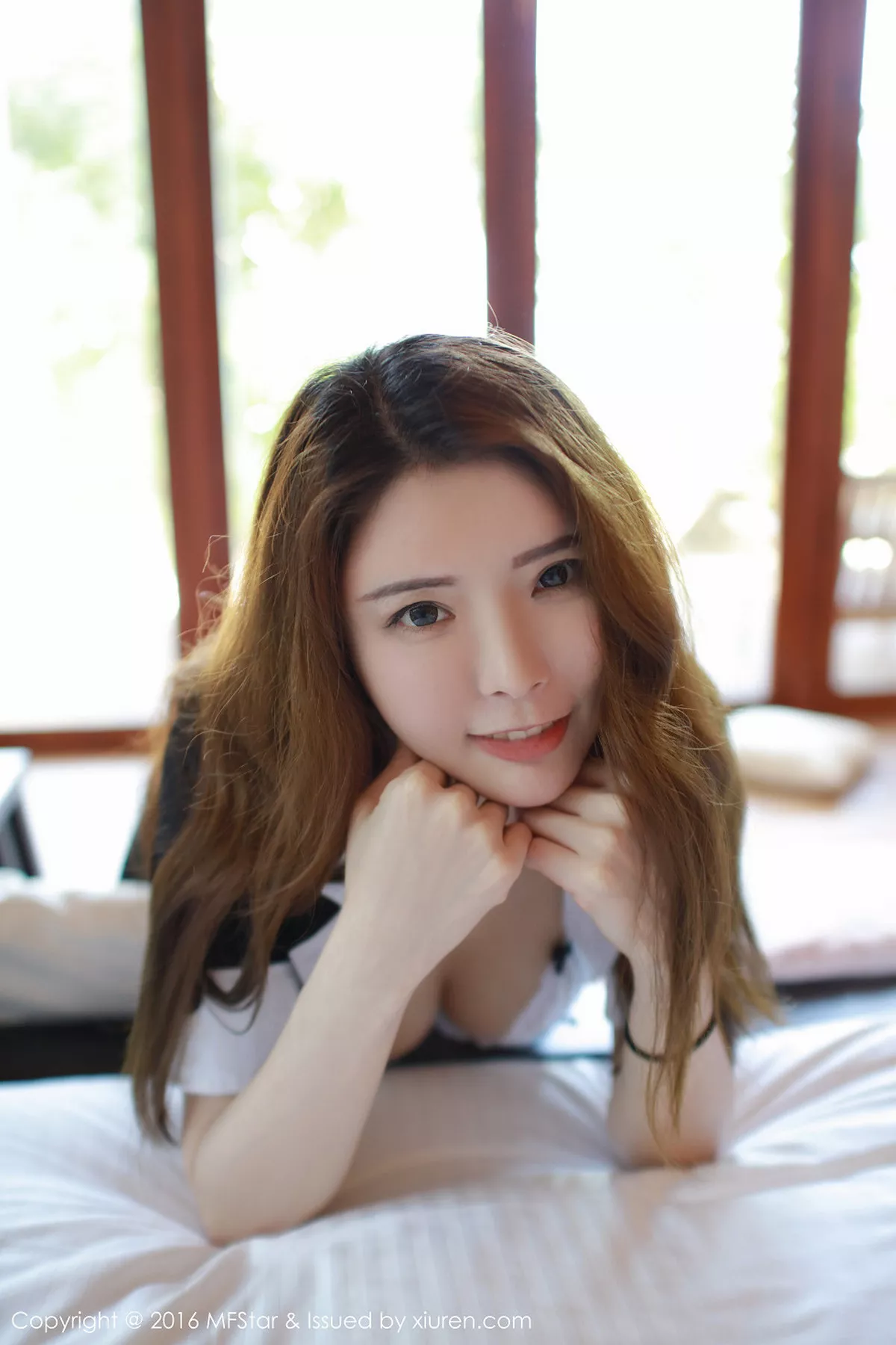 秀人集.com_[MFStar模范学院]Vol.050_嫩模夏小秋秋秋马尔代夫旅拍白色蕾丝情趣内衣诱惑52P