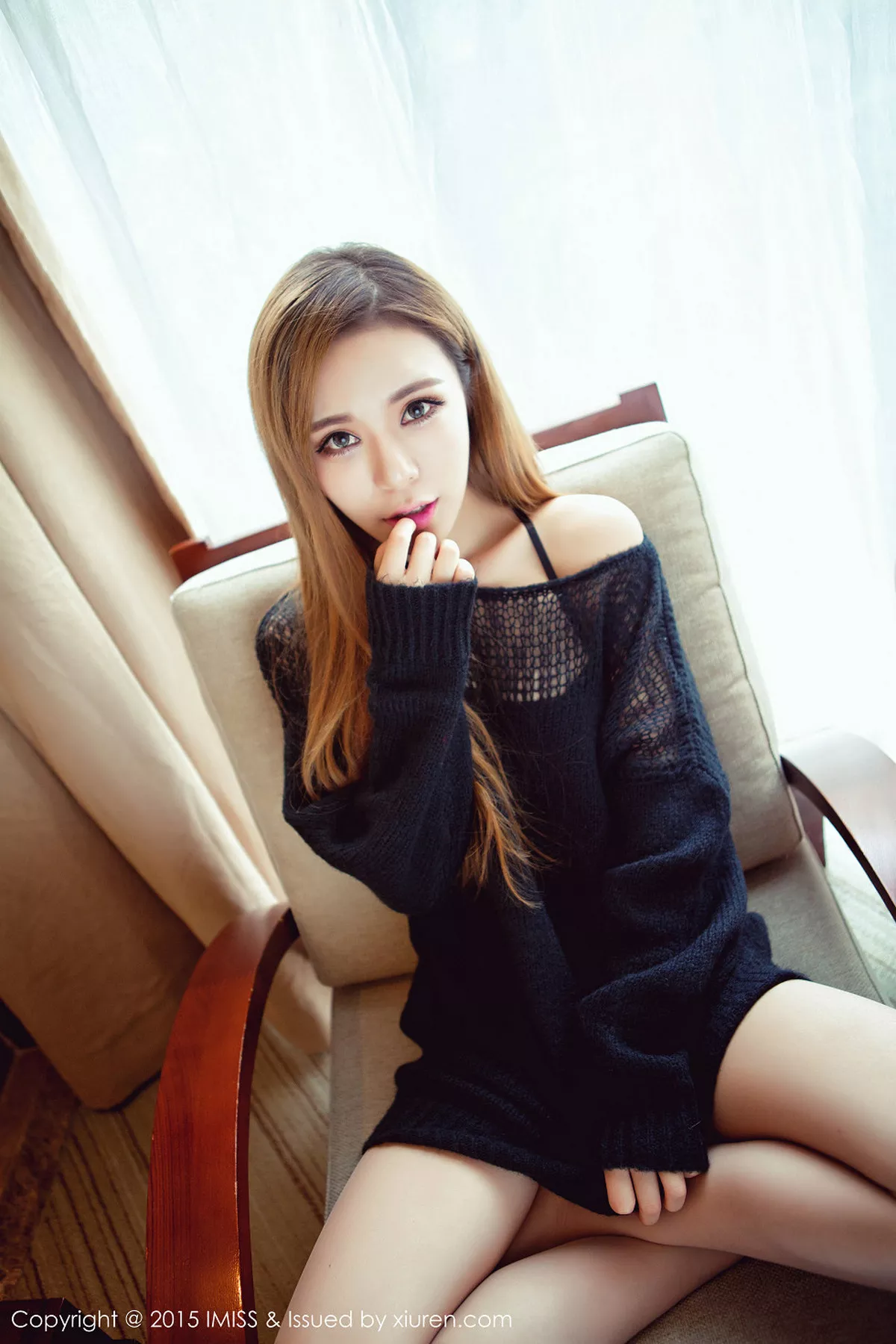 秀人集.com_[IMISS爱蜜社]Vol.047_嫩模游潇潇旅拍户外性感花色比基尼秀完美曲线写真54P